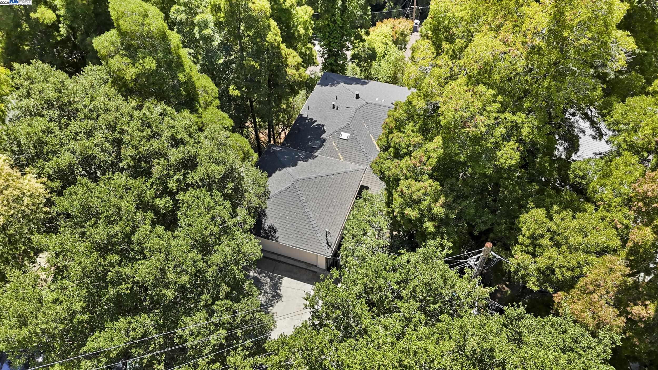 Detail Gallery Image 51 of 51 For 2593 El Caminito, Oakland,  CA 94611 - 4 Beds | 2/1 Baths