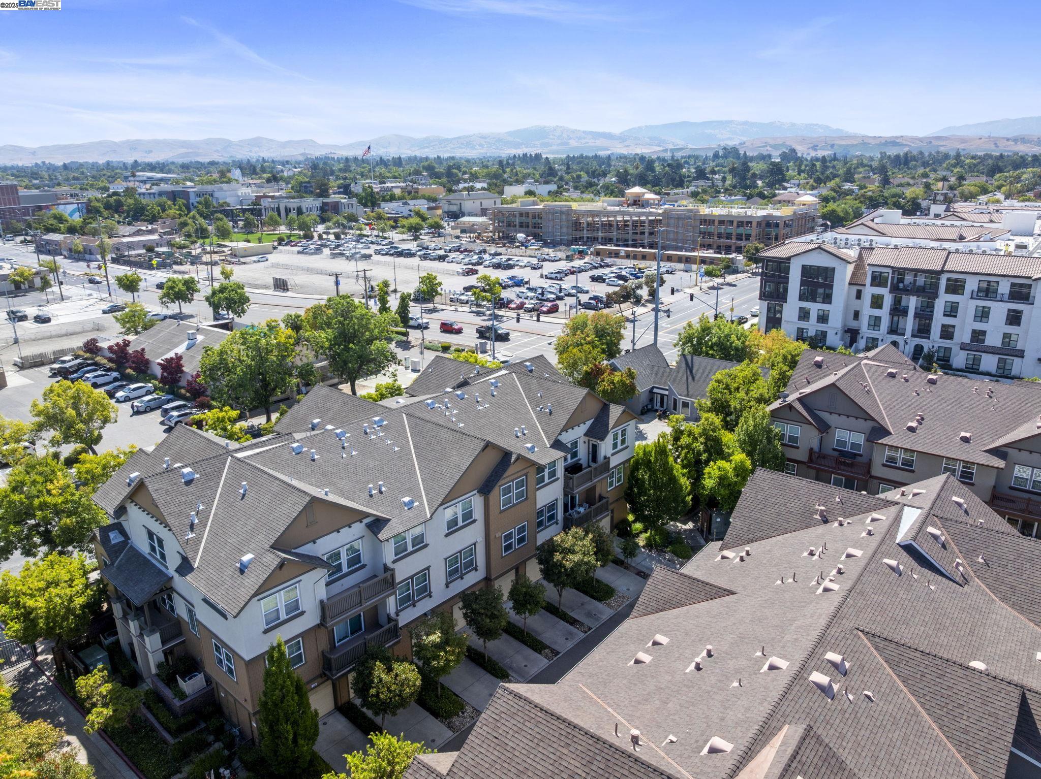 Detail Gallery Image 24 of 24 For 161 N L #101,  Livermore,  CA 94550 - 2 Beds | 2/1 Baths