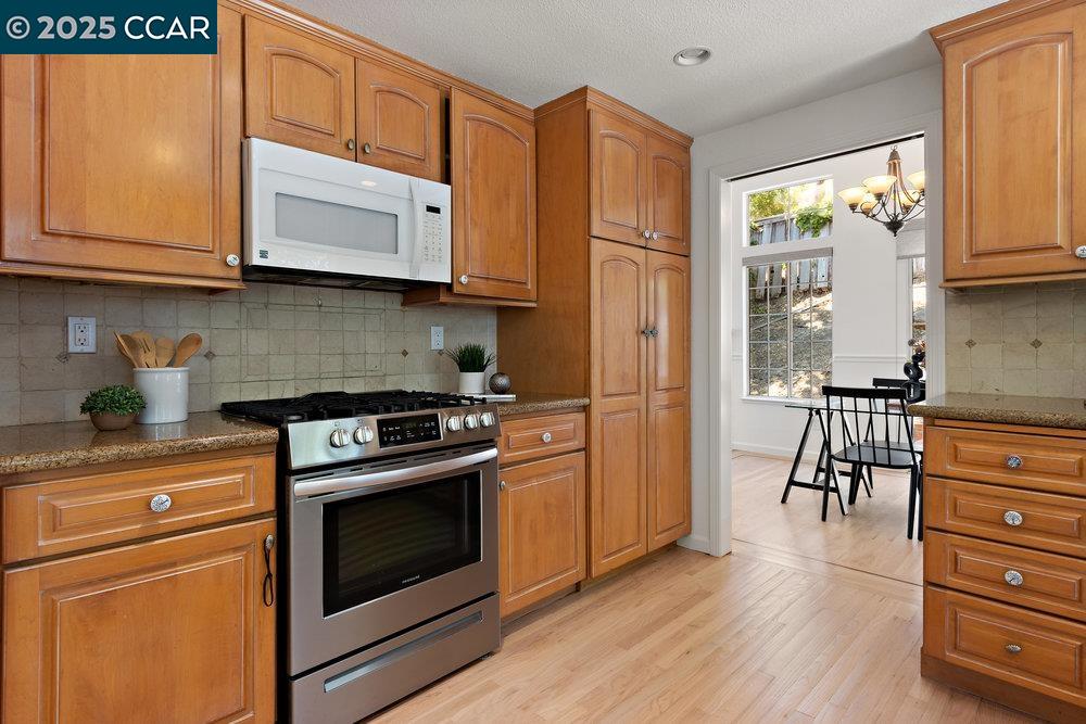 Detail Gallery Image 11 of 44 For 249 Netherby Pl, Pleasant Hill,  CA 94523 - 4 Beds | 3 Baths