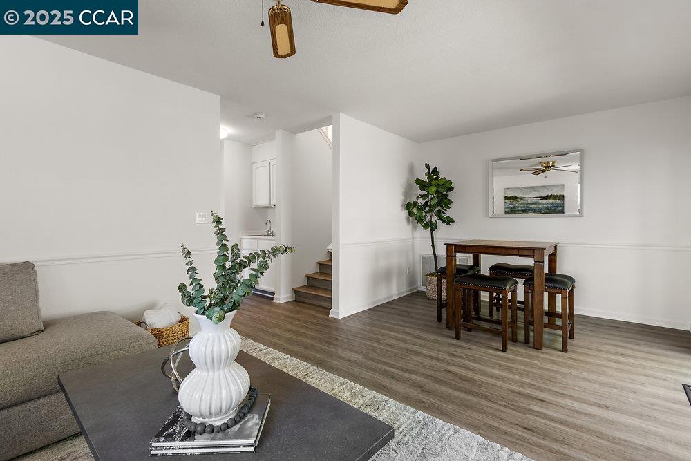 Detail Gallery Image 17 of 44 For 249 Netherby Pl, Pleasant Hill,  CA 94523 - 4 Beds | 3 Baths