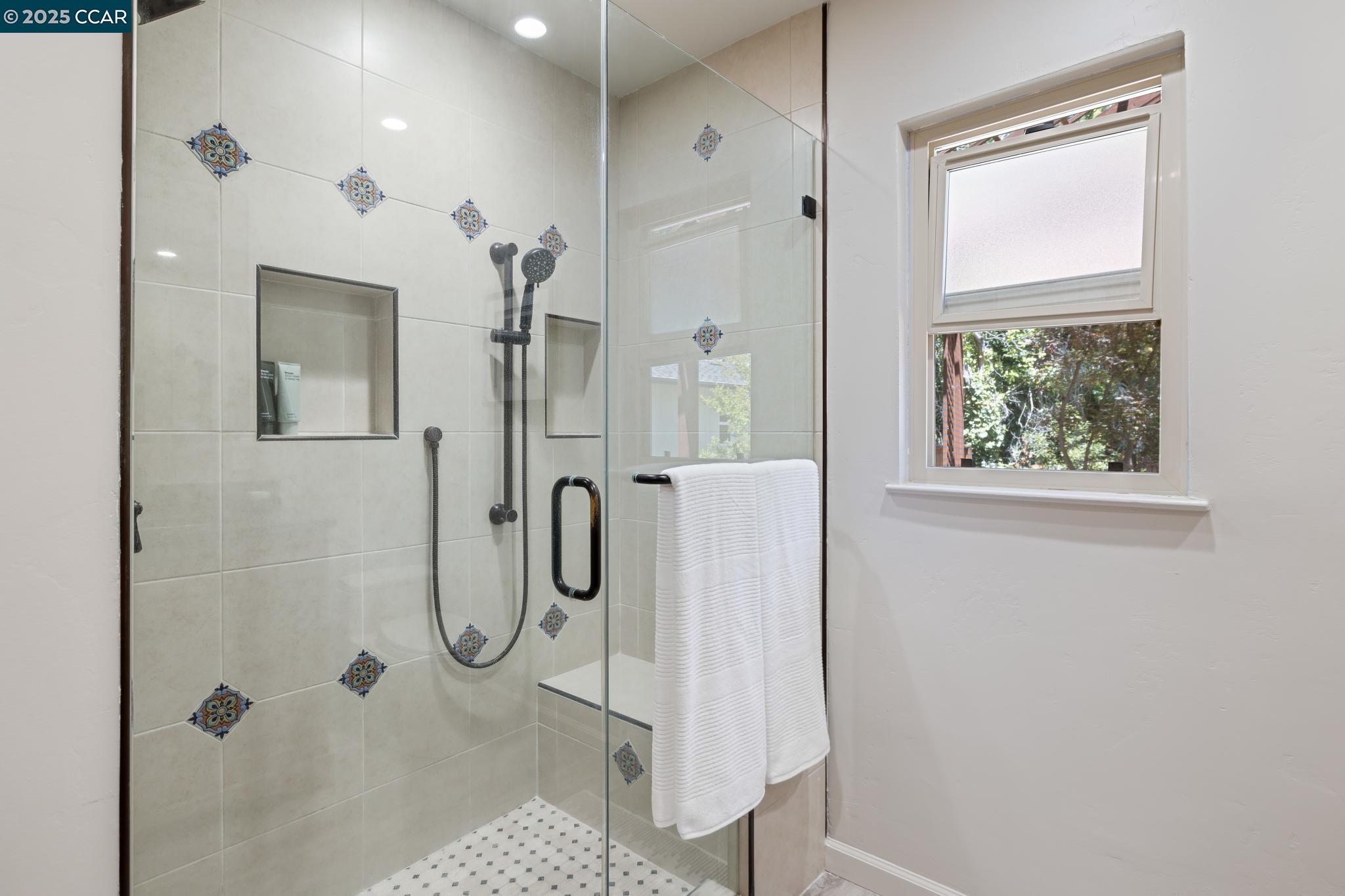 Detail Gallery Image 25 of 54 For 312 Soule Ave, Pleasant Hill,  CA 94523 - 4 Beds | 2/1 Baths
