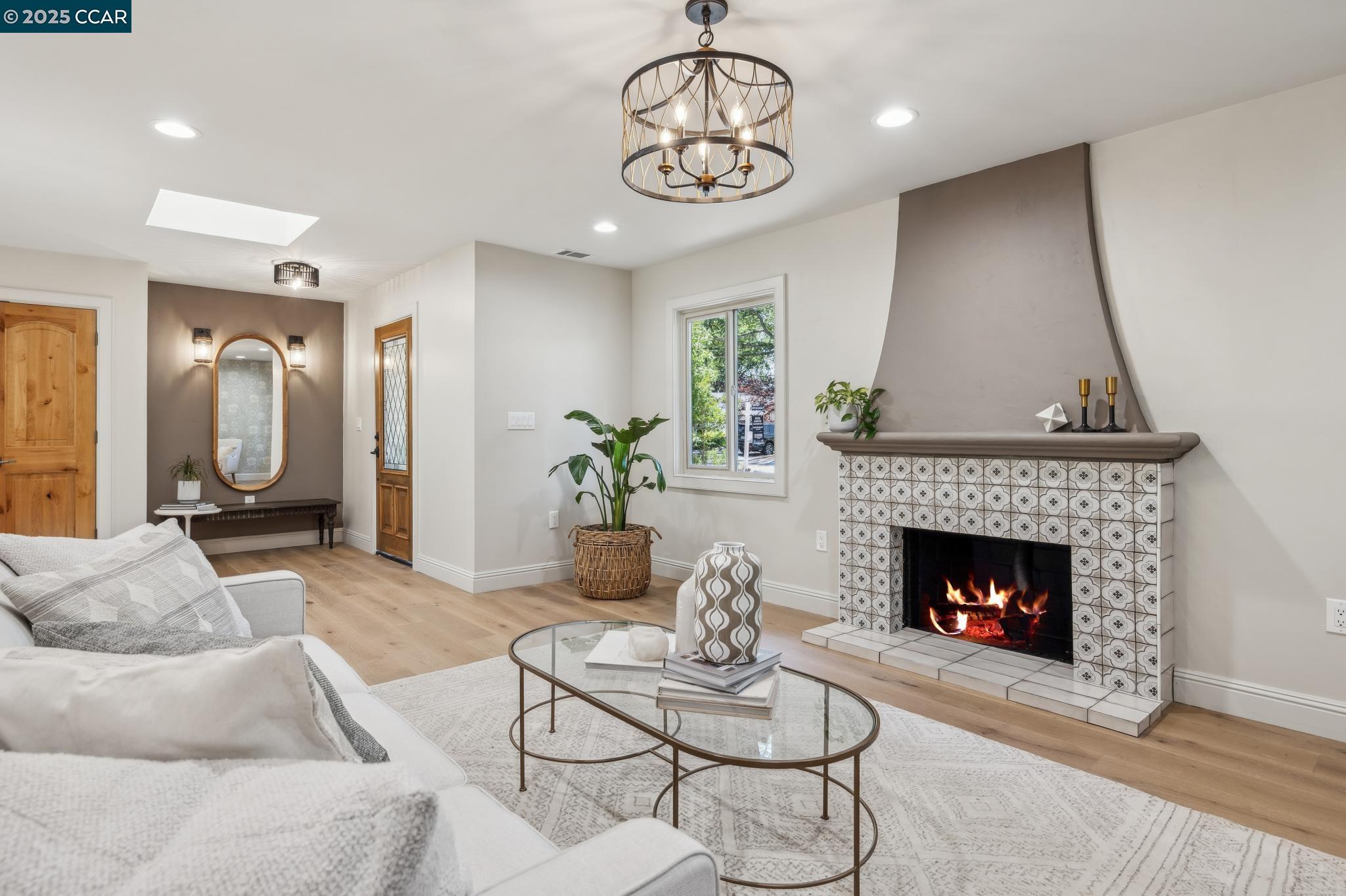 Detail Gallery Image 8 of 54 For 312 Soule Ave, Pleasant Hill,  CA 94523 - 4 Beds | 2/1 Baths