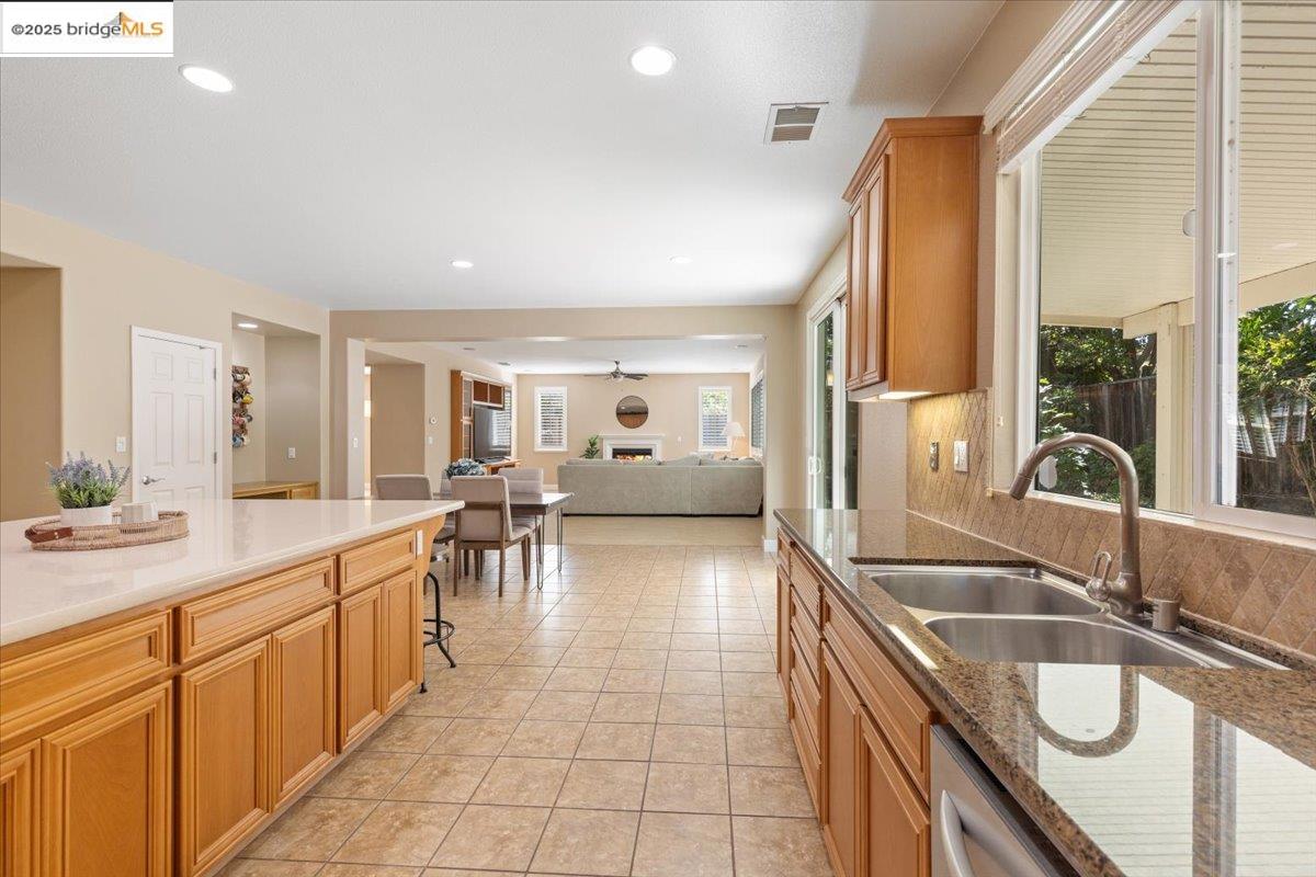 Detail Gallery Image 16 of 55 For 1273 Poplar Dr, Oakley,  CA 94561 - 4 Beds | 3 Baths