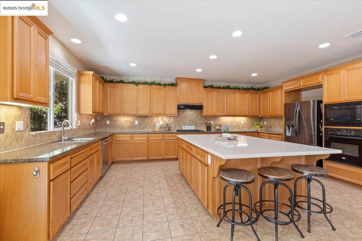 Detail Gallery Image 17 of 55 For 1273 Poplar Dr, Oakley,  CA 94561 - 4 Beds | 3 Baths