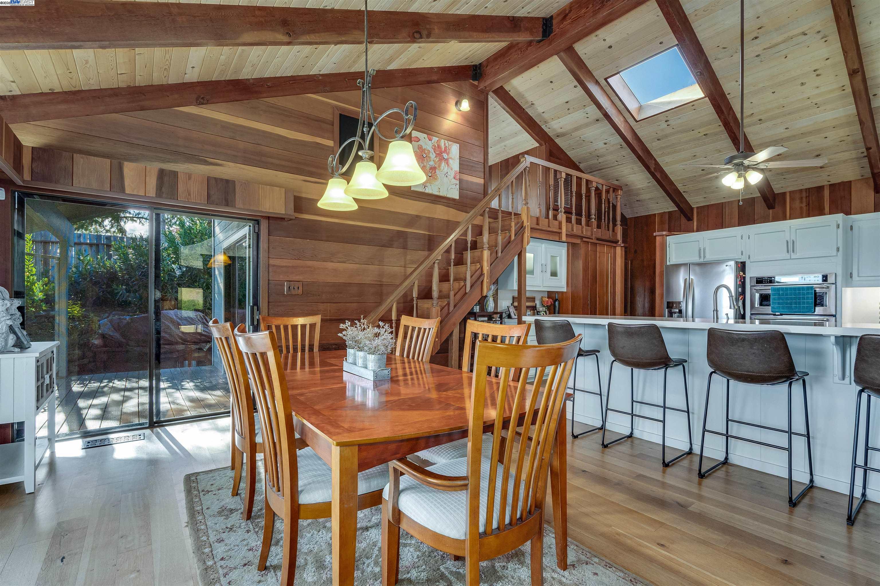 Detail Gallery Image 13 of 30 For 676 Scotland Court, Santa Rosa,  CA 95409 - 3 Beds | 2 Baths