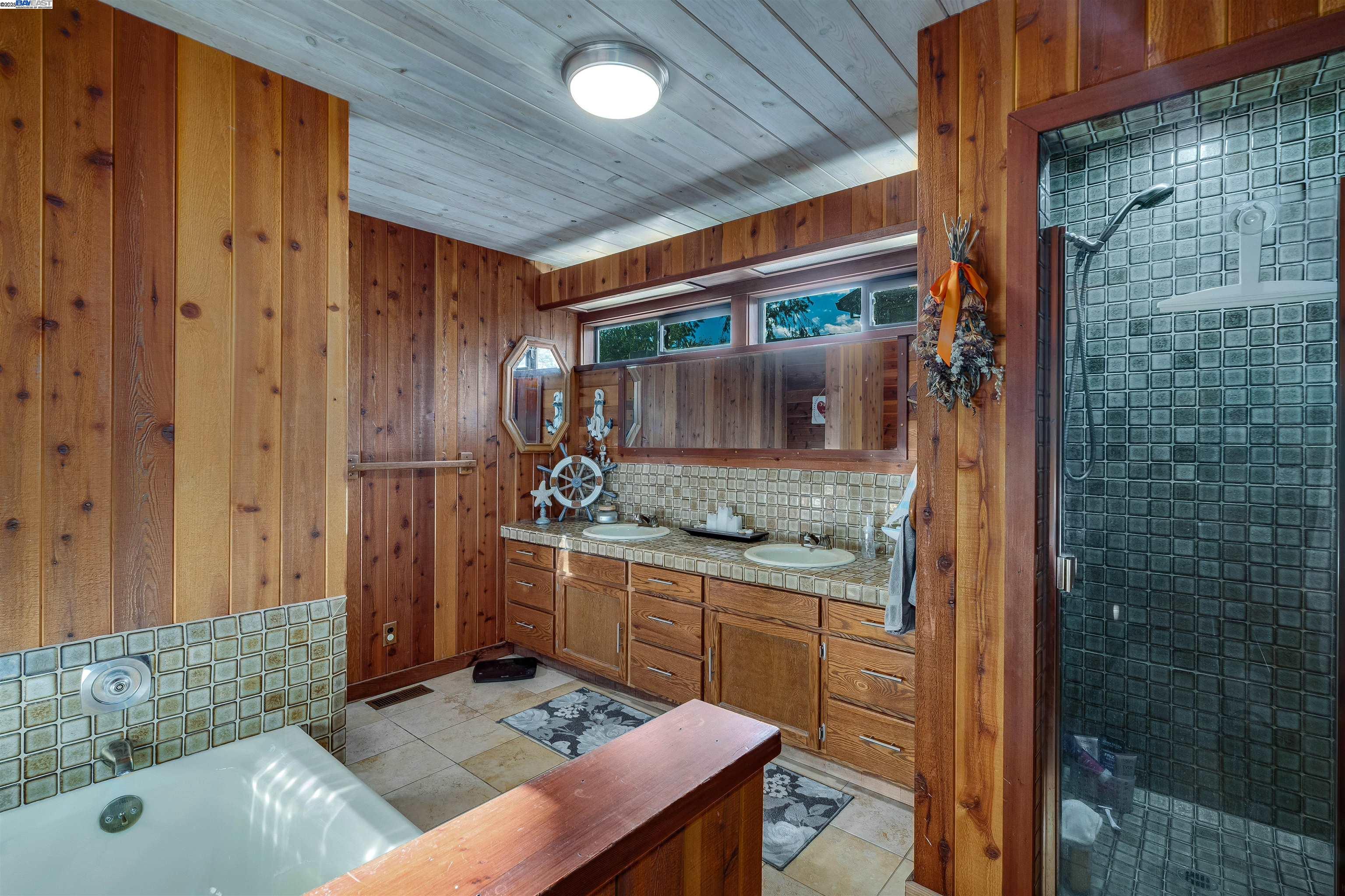 Detail Gallery Image 18 of 30 For 676 Scotland Court, Santa Rosa,  CA 95409 - 3 Beds | 2 Baths
