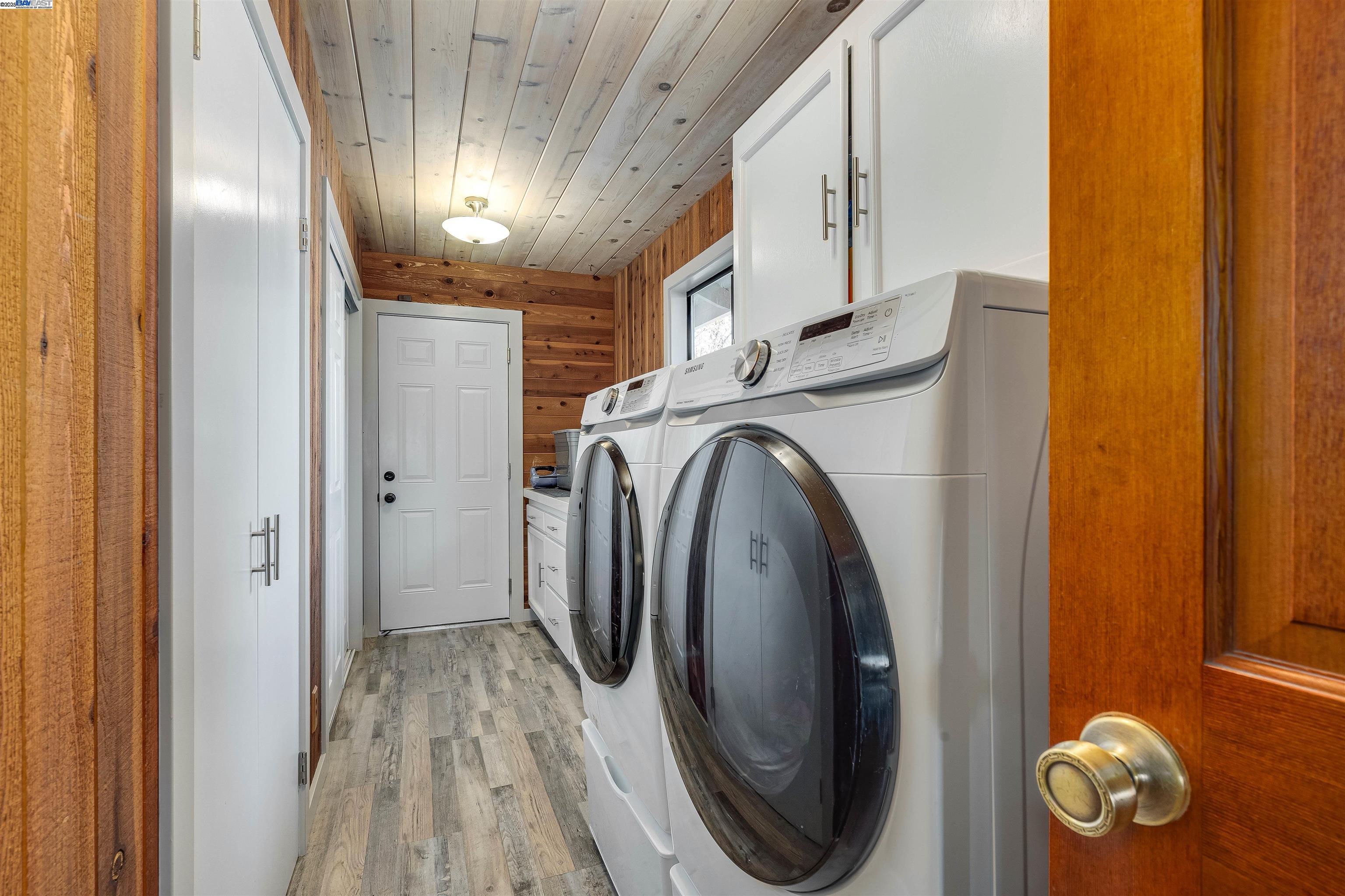 Detail Gallery Image 5 of 30 For 676 Scotland Court, Santa Rosa,  CA 95409 - 3 Beds | 2 Baths