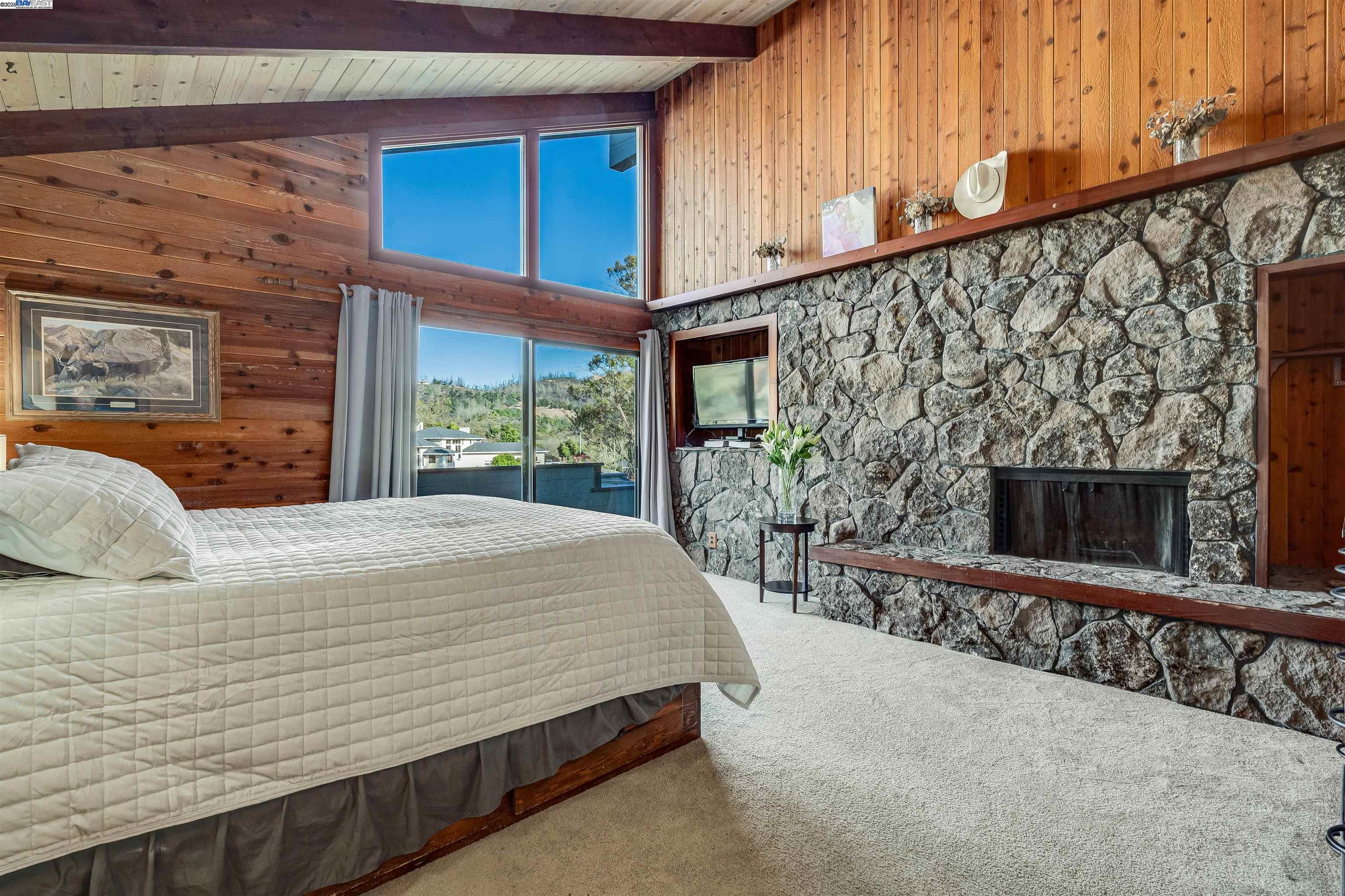 Detail Gallery Image 9 of 30 For 676 Scotland Court, Santa Rosa,  CA 95409 - 3 Beds | 2 Baths