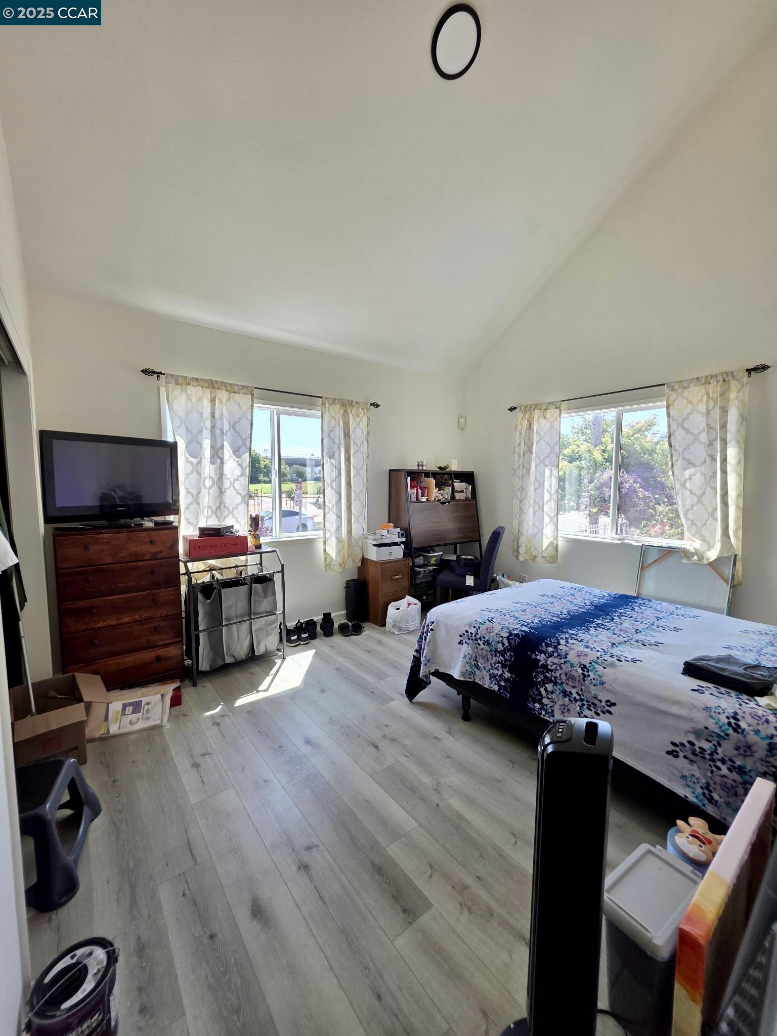 Detail Gallery Image 7 of 17 For 940 Lucas Ave, Richmond,  CA 94801 - 4 Beds | 2 Baths