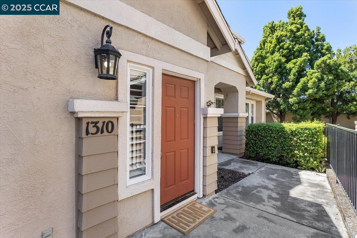 Detail Gallery Image 7 of 35 For 1310 Sutter Creek Ln, San Ramon,  CA 94583 - 2 Beds | 1 Baths