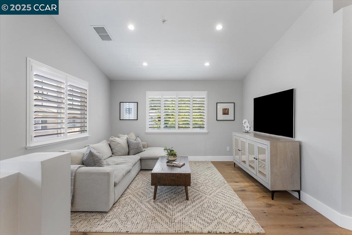 Detail Gallery Image 10 of 35 For 1310 Sutter Creek Ln, San Ramon,  CA 94583 - 2 Beds | 1 Baths