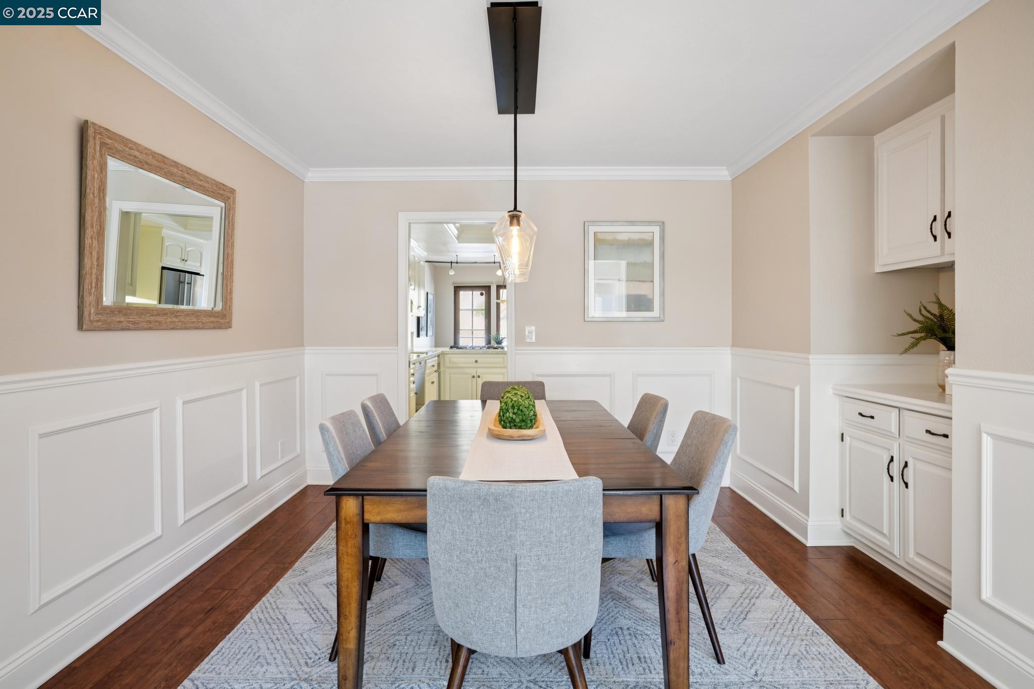 Detail Gallery Image 11 of 55 For 21 via Barcelona, Moraga,  CA 94556 - 4 Beds | 3 Baths