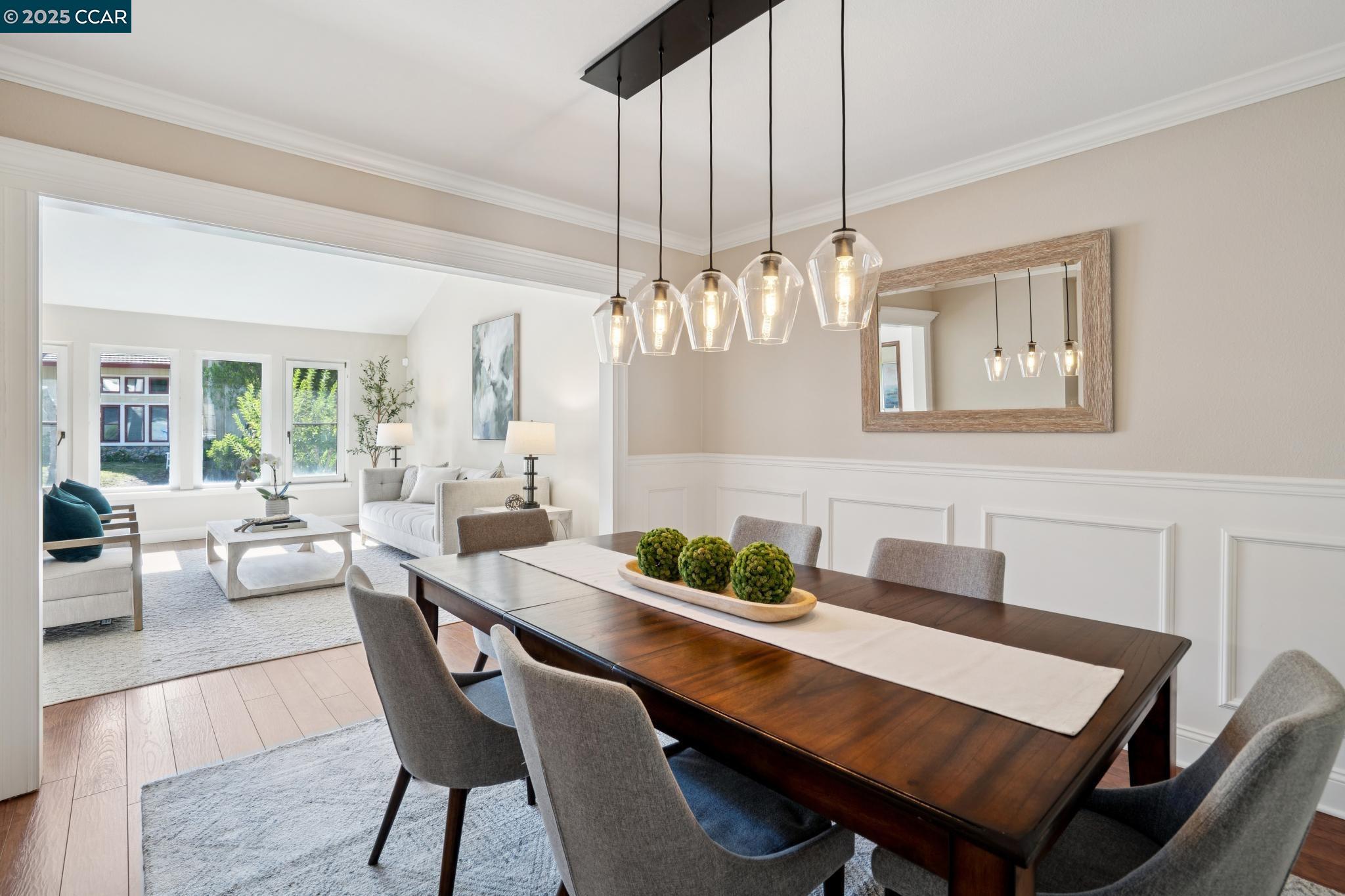 Detail Gallery Image 12 of 55 For 21 via Barcelona, Moraga,  CA 94556 - 4 Beds | 3 Baths