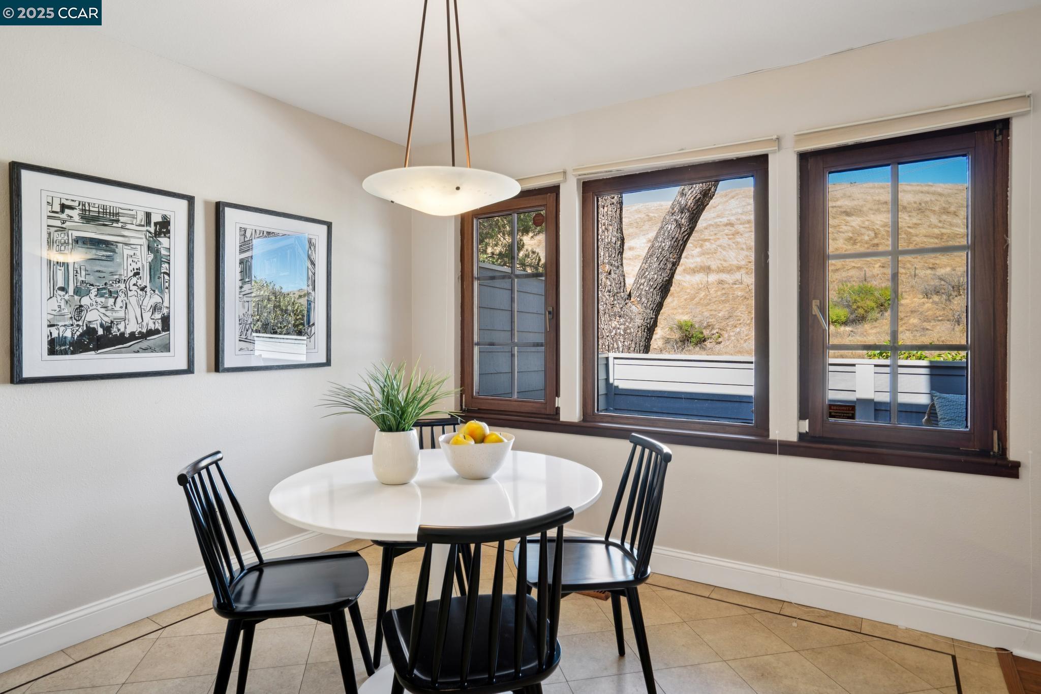Detail Gallery Image 18 of 55 For 21 via Barcelona, Moraga,  CA 94556 - 4 Beds | 3 Baths