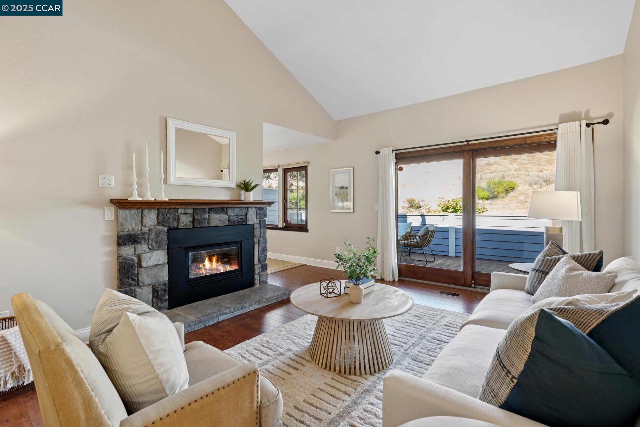 Detail Gallery Image 22 of 55 For 21 via Barcelona, Moraga,  CA 94556 - 4 Beds | 3 Baths