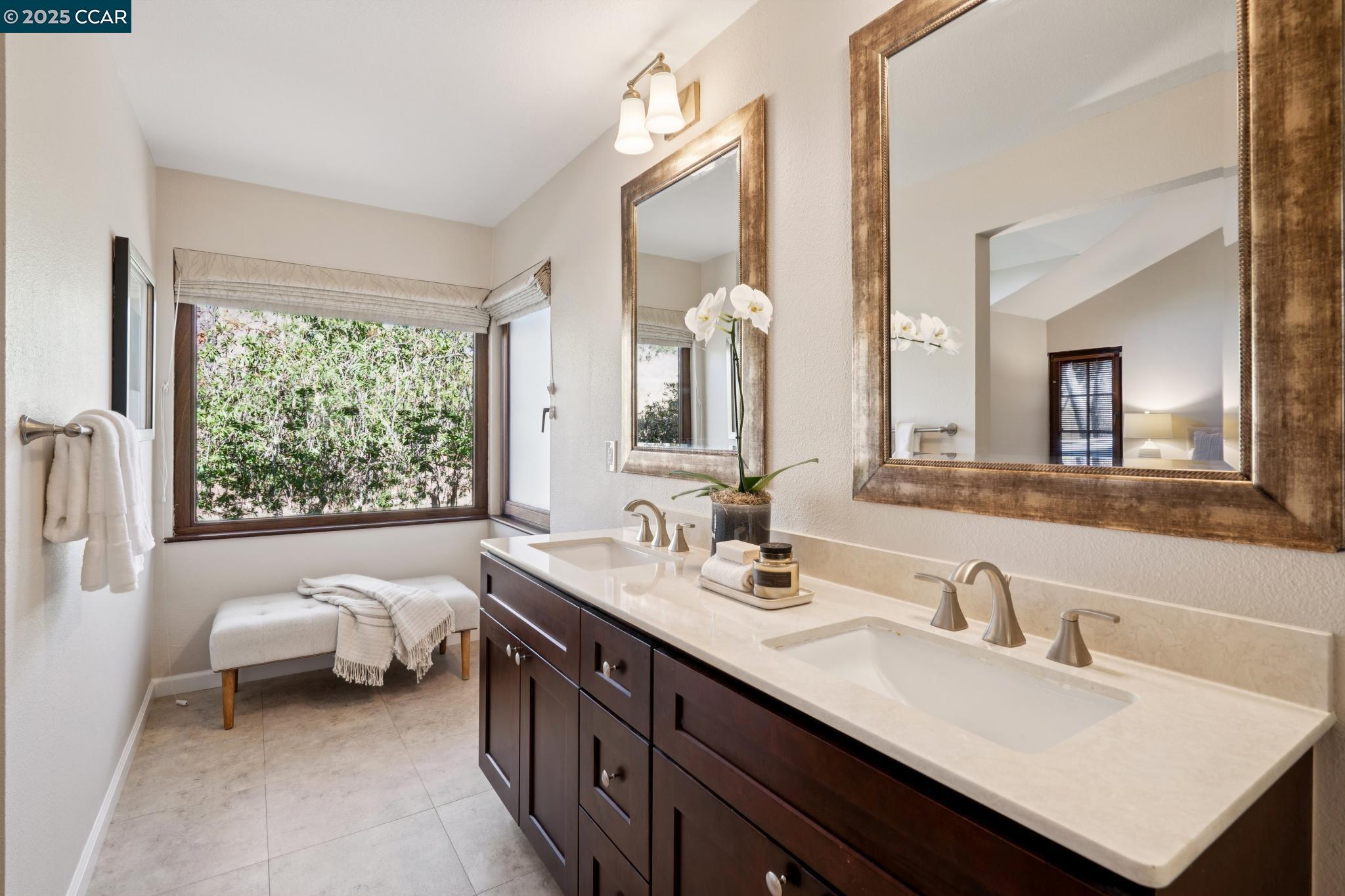 Detail Gallery Image 32 of 55 For 21 via Barcelona, Moraga,  CA 94556 - 4 Beds | 3 Baths