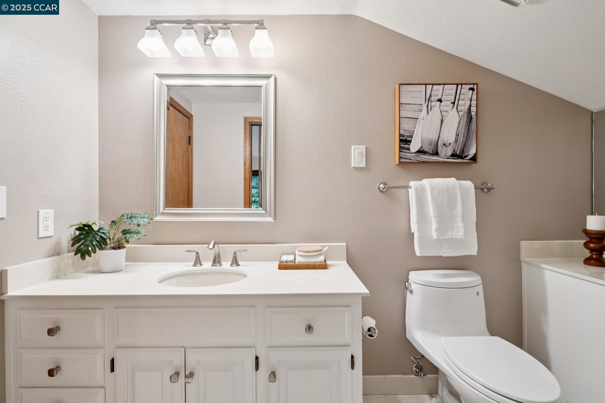 Detail Gallery Image 48 of 55 For 21 via Barcelona, Moraga,  CA 94556 - 4 Beds | 3 Baths