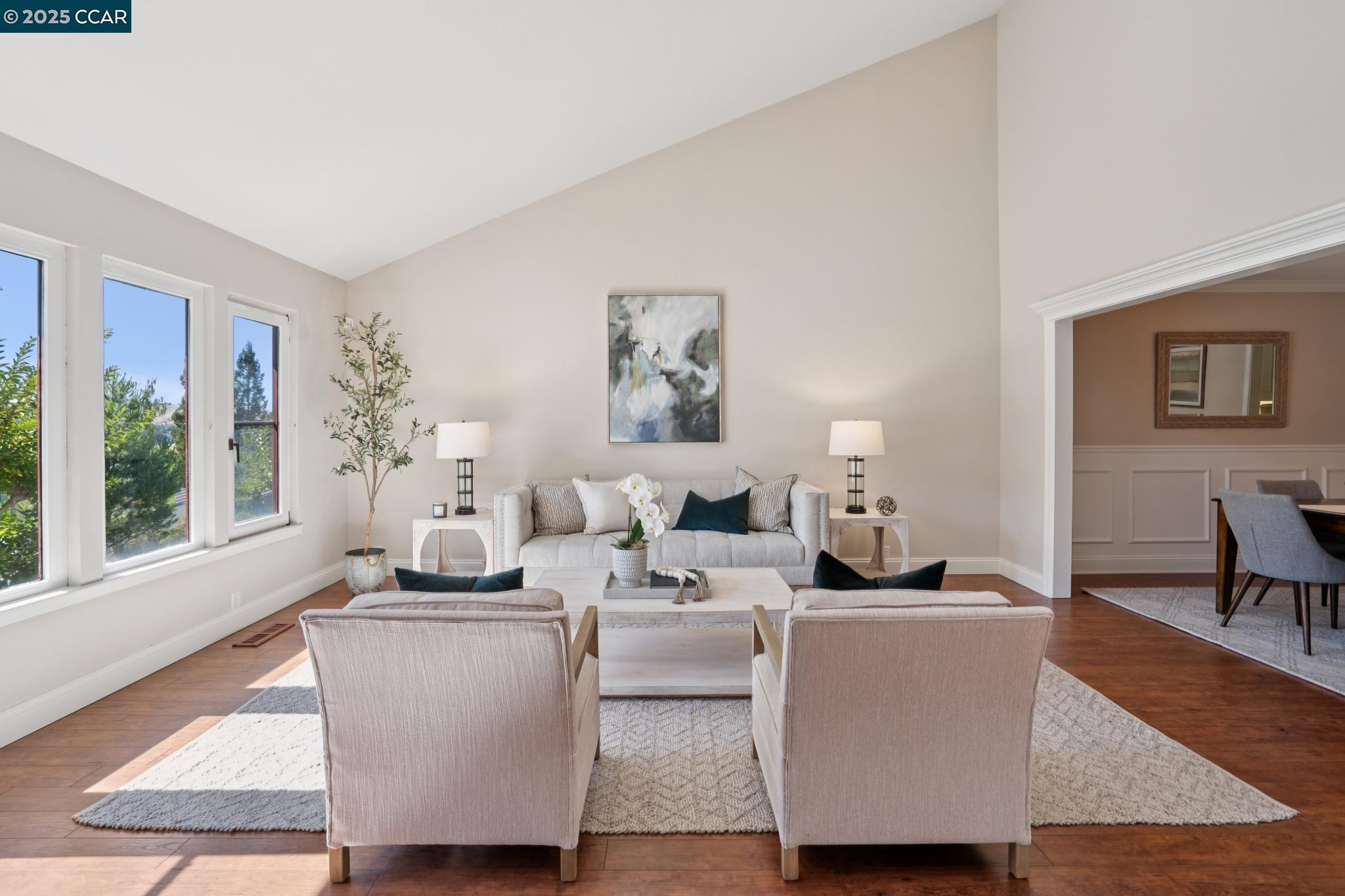 Detail Gallery Image 6 of 55 For 21 via Barcelona, Moraga,  CA 94556 - 4 Beds | 3 Baths
