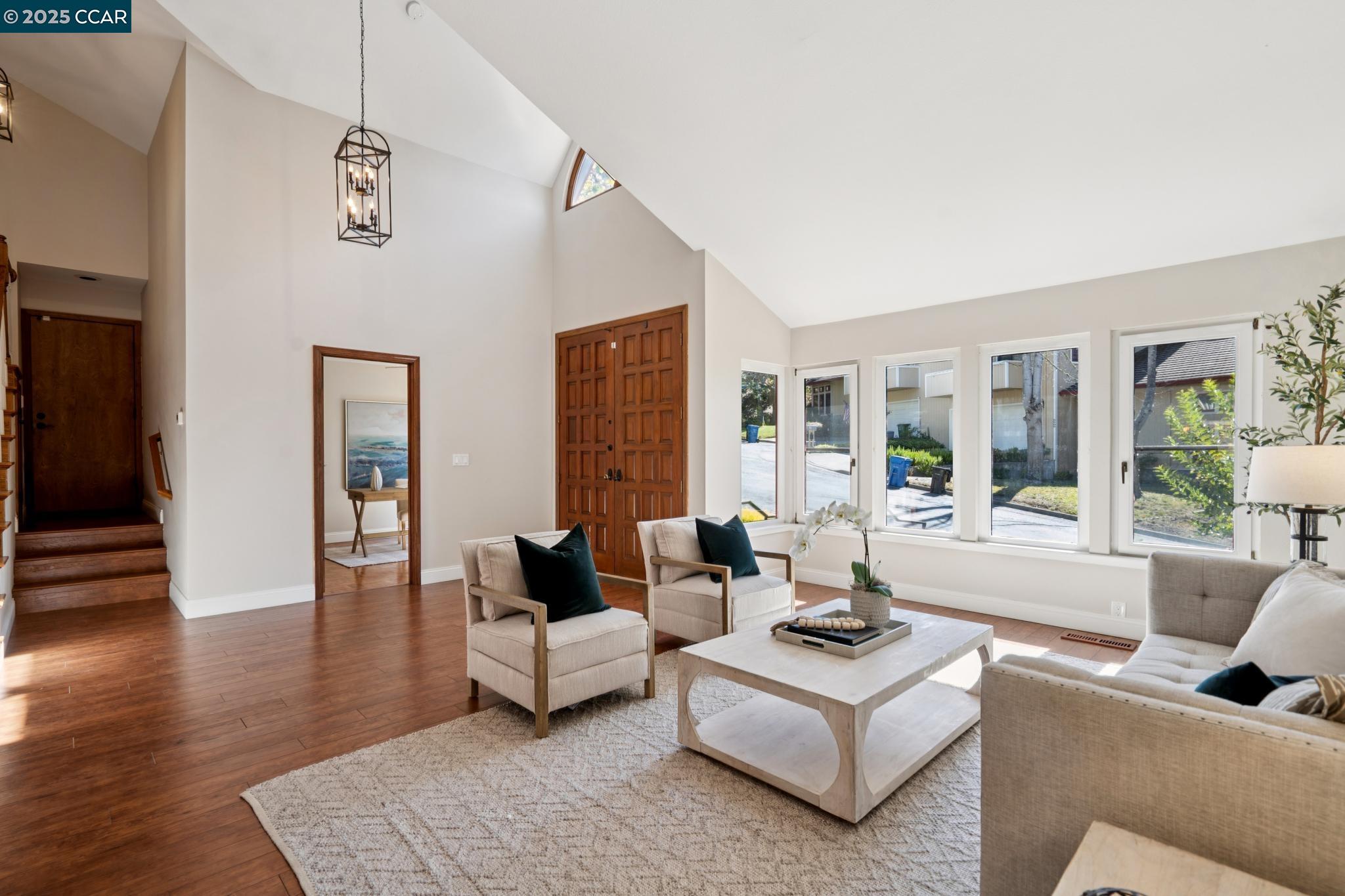 Detail Gallery Image 9 of 55 For 21 via Barcelona, Moraga,  CA 94556 - 4 Beds | 3 Baths