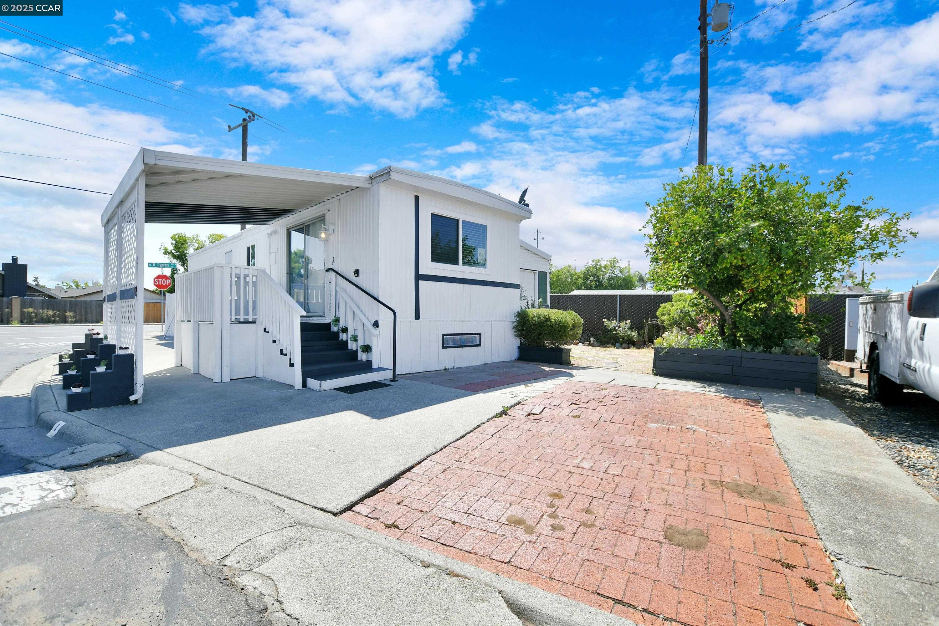 Detail Gallery Image 4 of 20 For 210 W Cypress Road #1,  Oakley,  CA 94561 - 1 Beds | 1 Baths