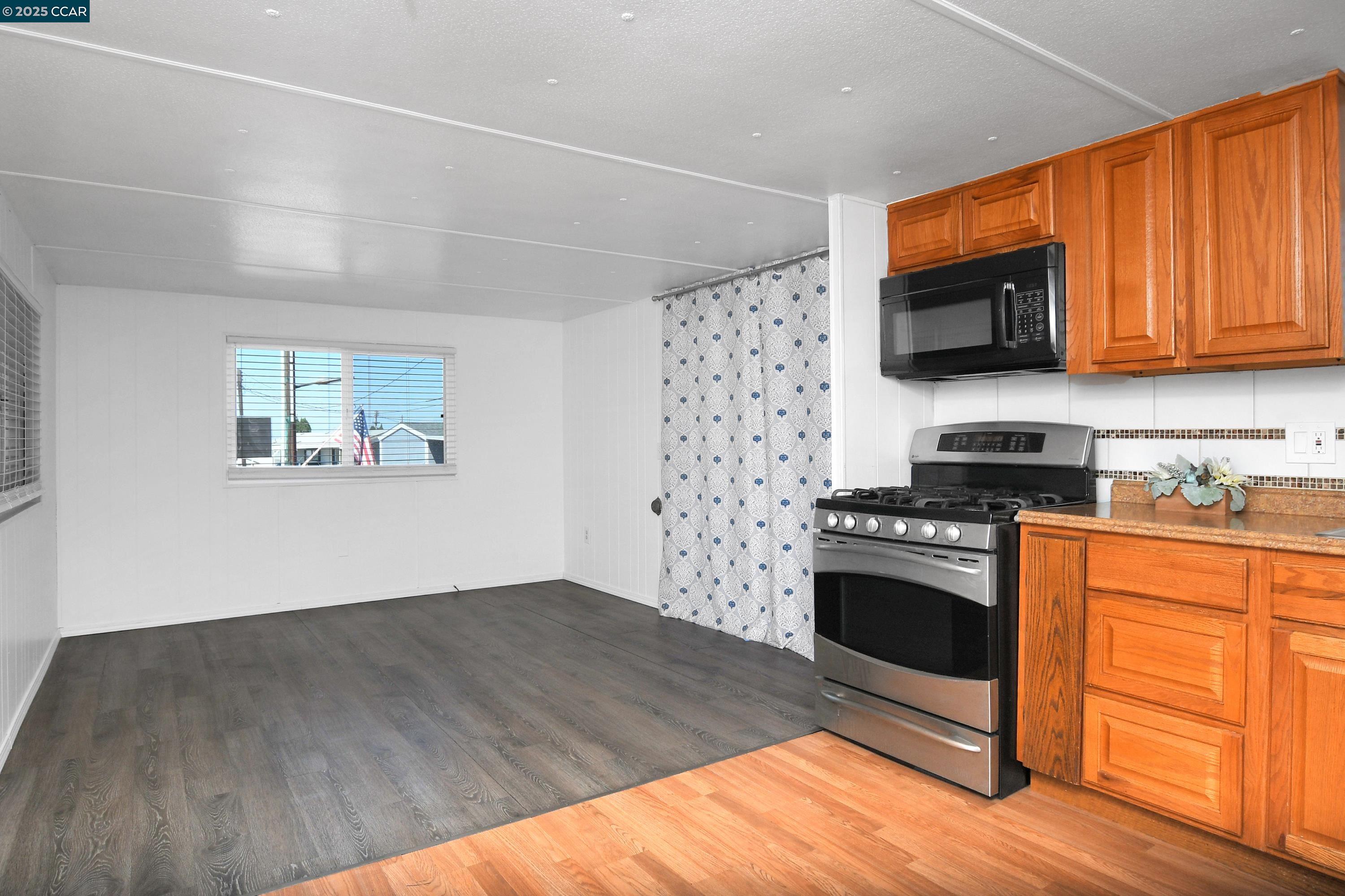 Detail Gallery Image 8 of 20 For 210 W Cypress Road #1,  Oakley,  CA 94561 - 1 Beds | 1 Baths