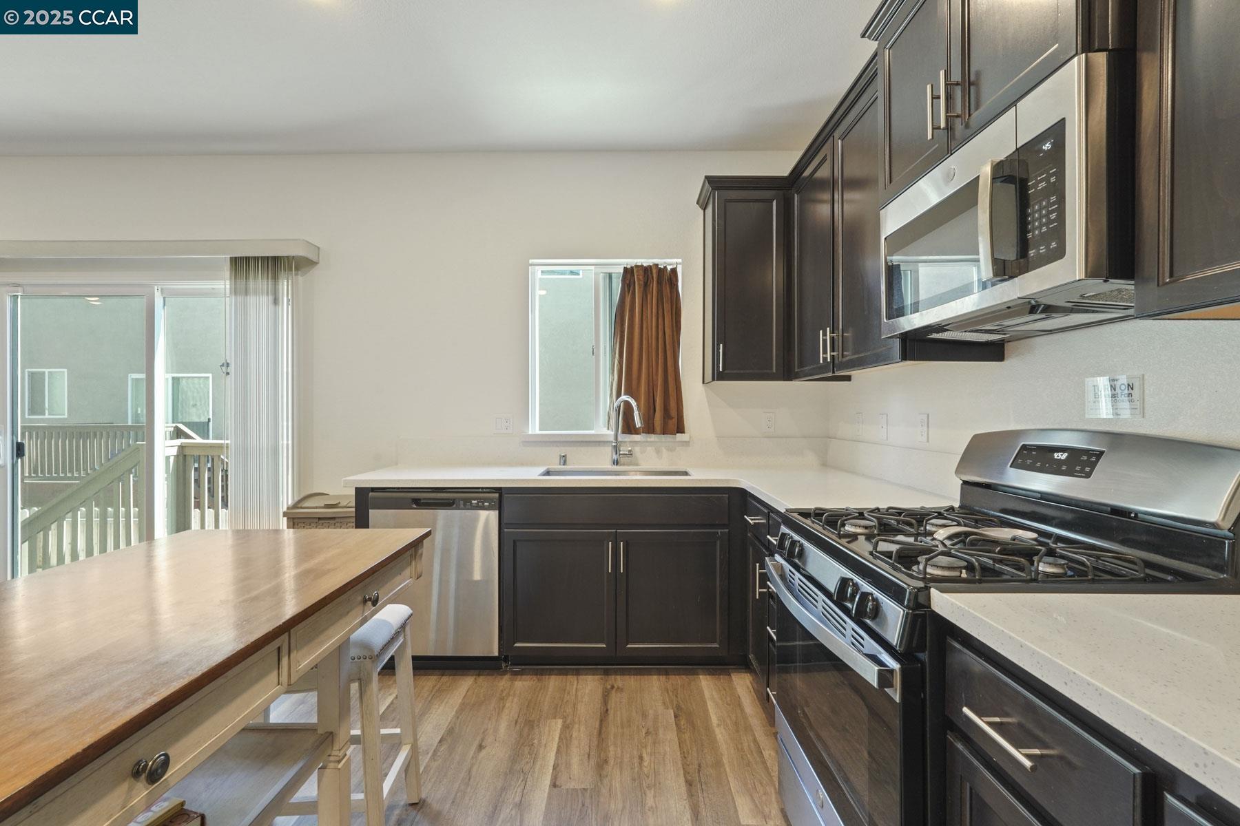 Detail Gallery Image 14 of 39 For 1416 Willowedge Way, Stockton,  CA 95206 - 3 Beds | 2/1 Baths