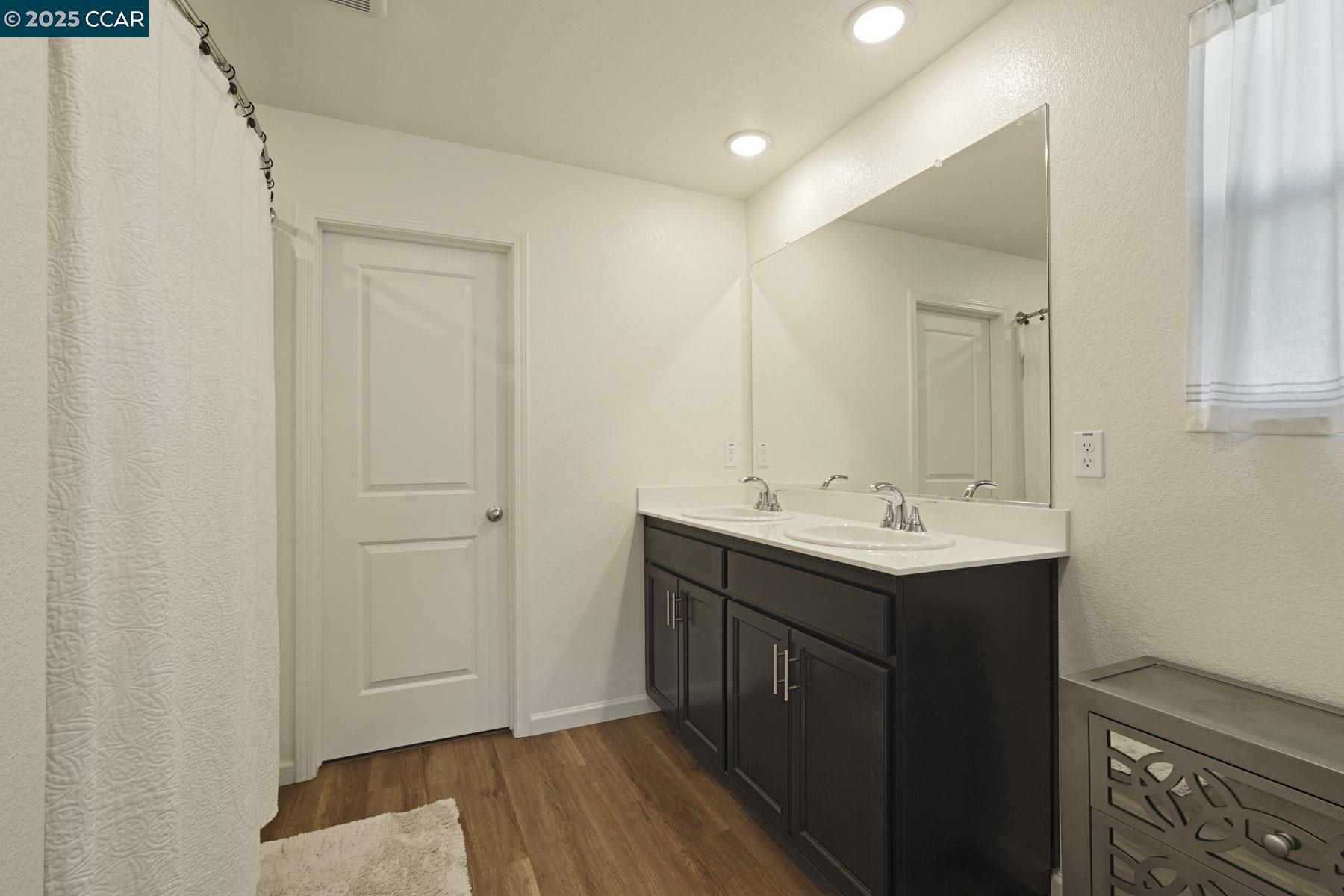 Detail Gallery Image 33 of 39 For 1416 Willowedge Way, Stockton,  CA 95206 - 3 Beds | 2/1 Baths