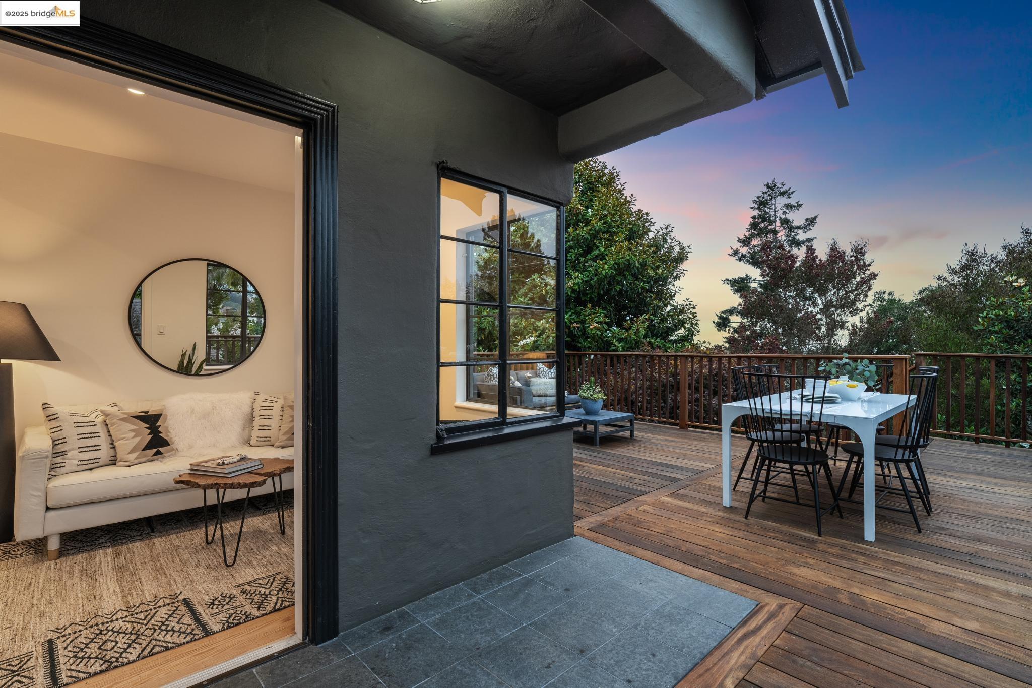 Detail Gallery Image 19 of 55 For 5207 Masonic Ave, Oakland,  CA 94618 - 4 Beds | 3 Baths