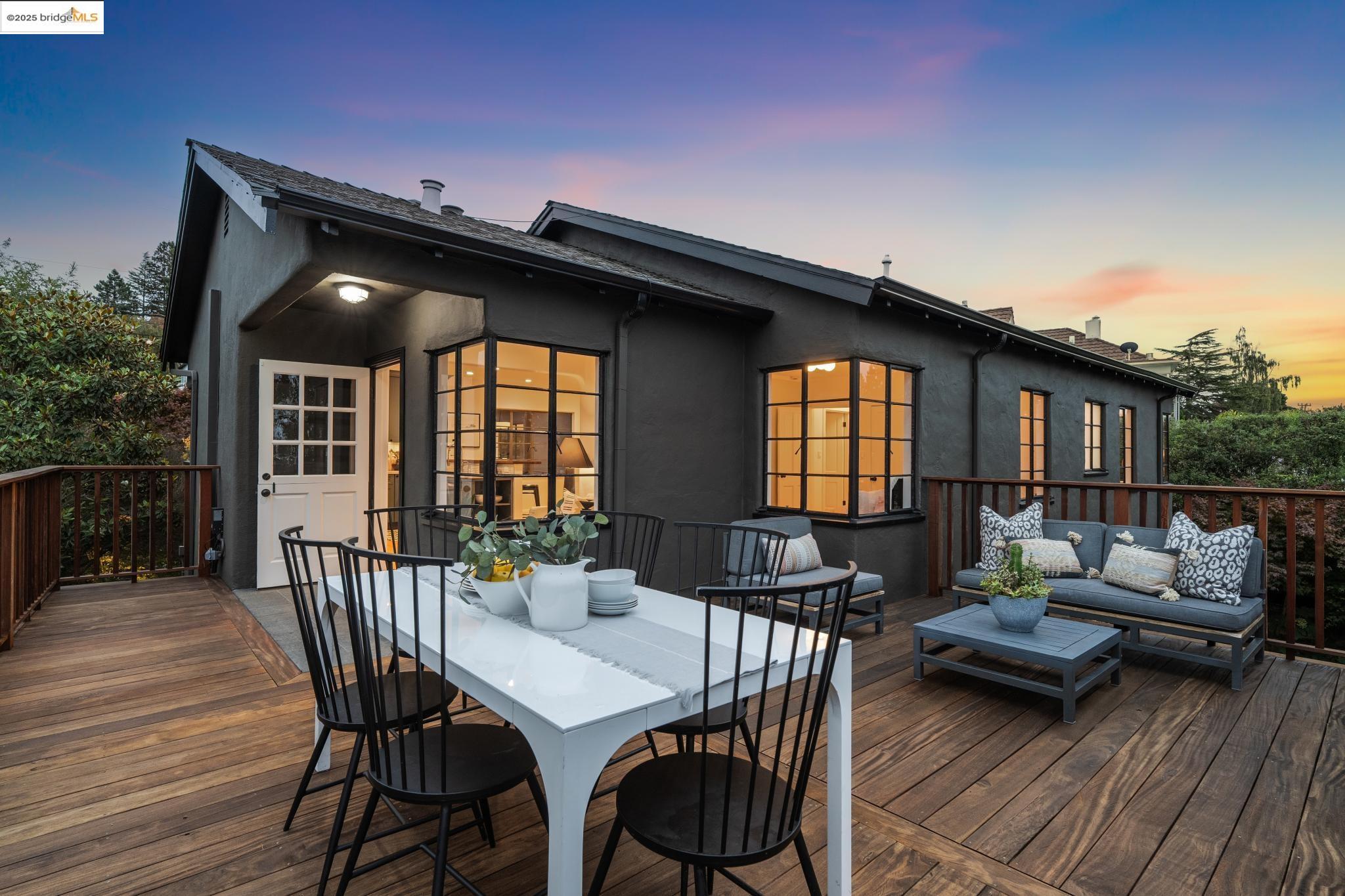 Detail Gallery Image 20 of 55 For 5207 Masonic Ave, Oakland,  CA 94618 - 4 Beds | 3 Baths