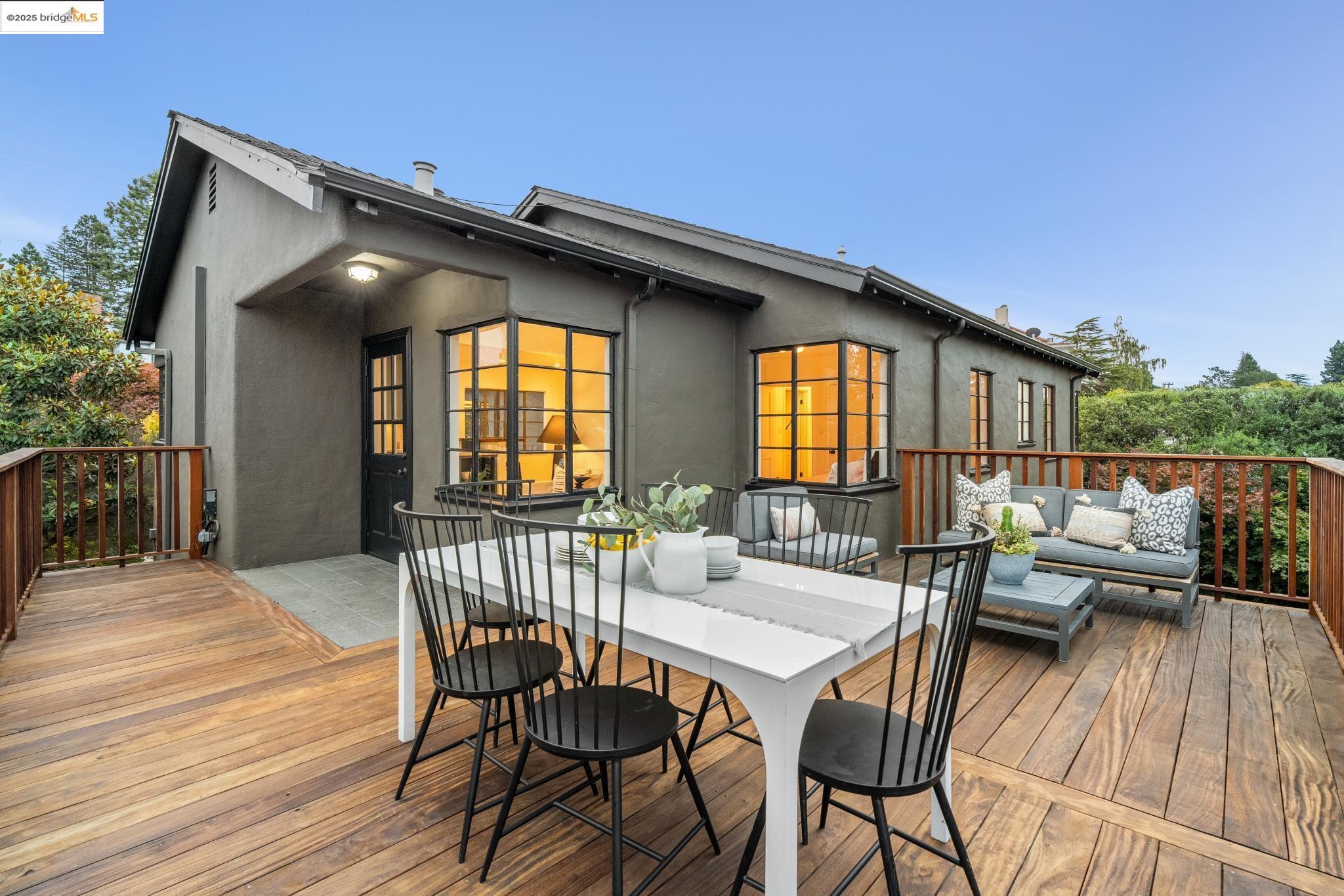Detail Gallery Image 21 of 55 For 5207 Masonic Ave, Oakland,  CA 94618 - 4 Beds | 3 Baths