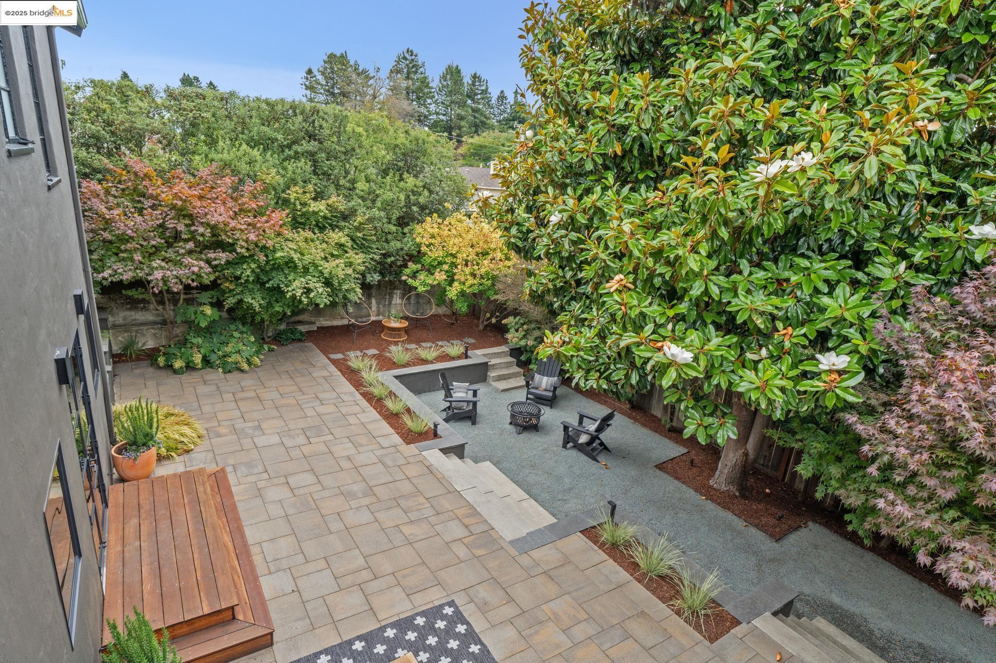 Detail Gallery Image 42 of 55 For 5207 Masonic Ave, Oakland,  CA 94618 - 4 Beds | 3 Baths