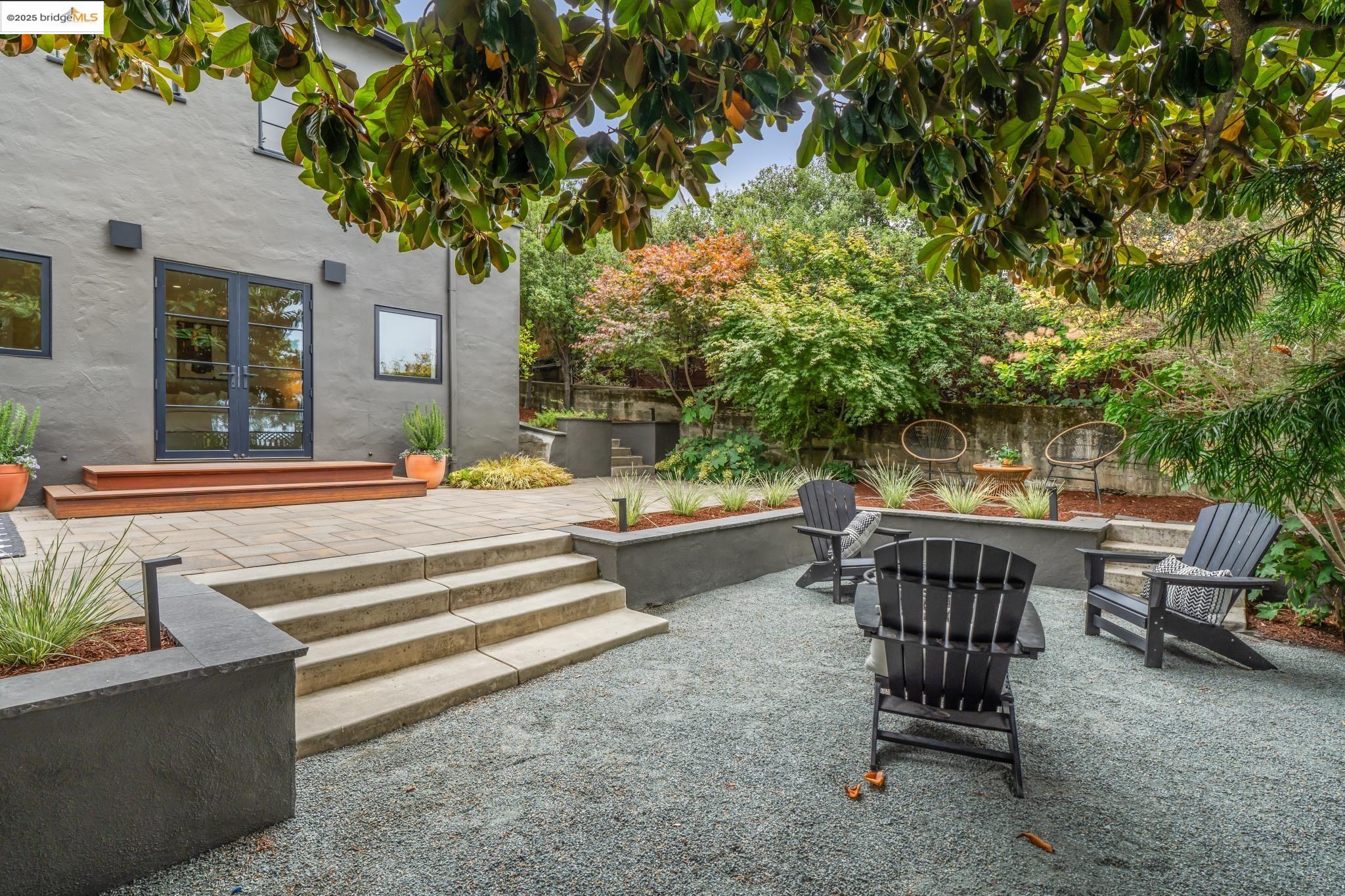 Detail Gallery Image 49 of 55 For 5207 Masonic Ave, Oakland,  CA 94618 - 4 Beds | 3 Baths