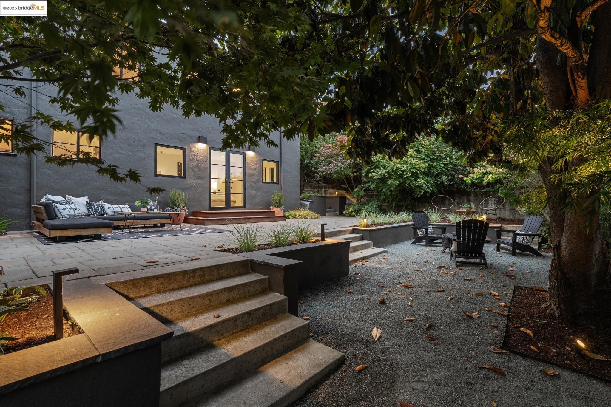 Detail Gallery Image 51 of 55 For 5207 Masonic Ave, Oakland,  CA 94618 - 4 Beds | 3 Baths
