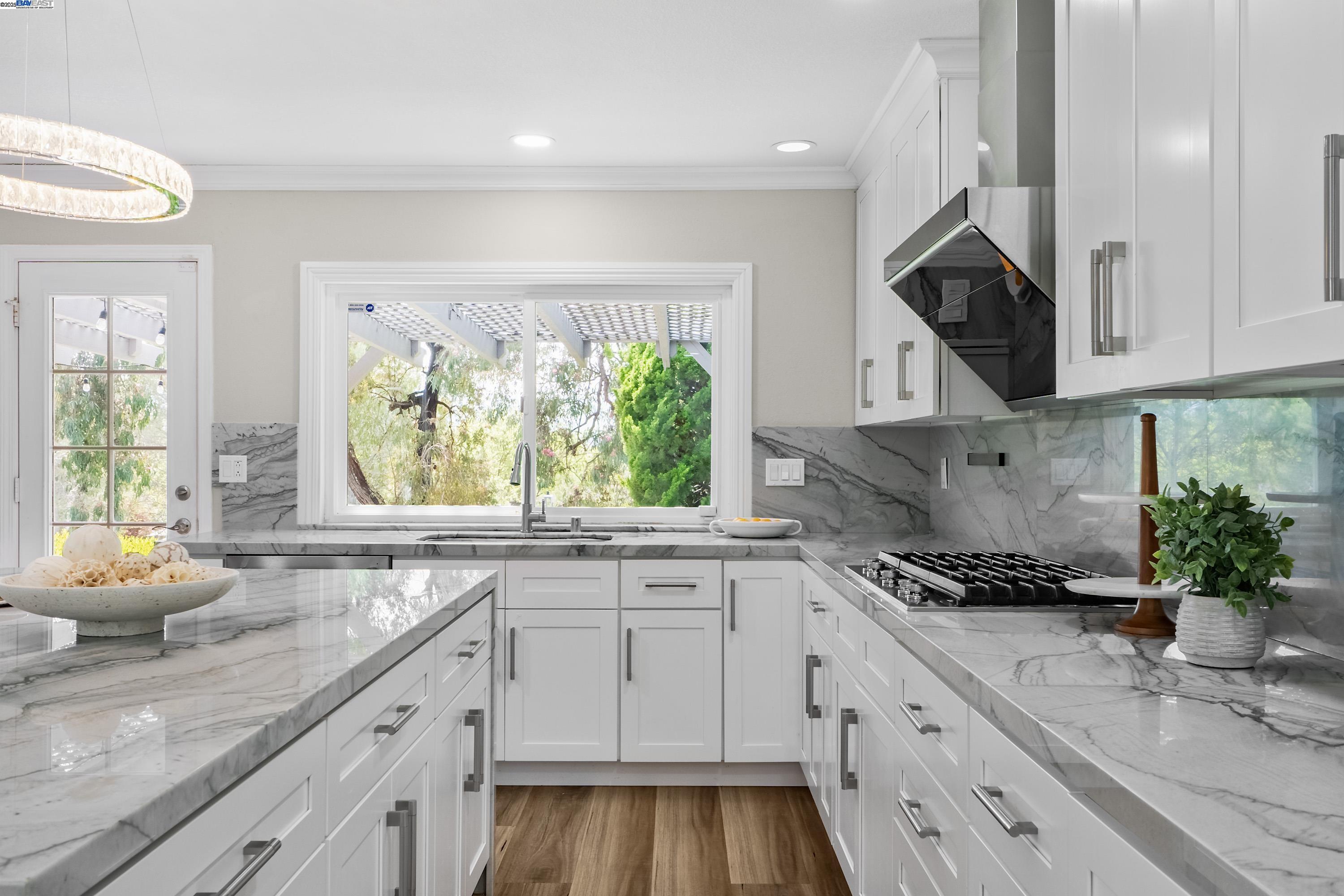 Detail Gallery Image 15 of 49 For 553 Saint George Rd, Danville,  CA 94526 - 4 Beds | 3 Baths