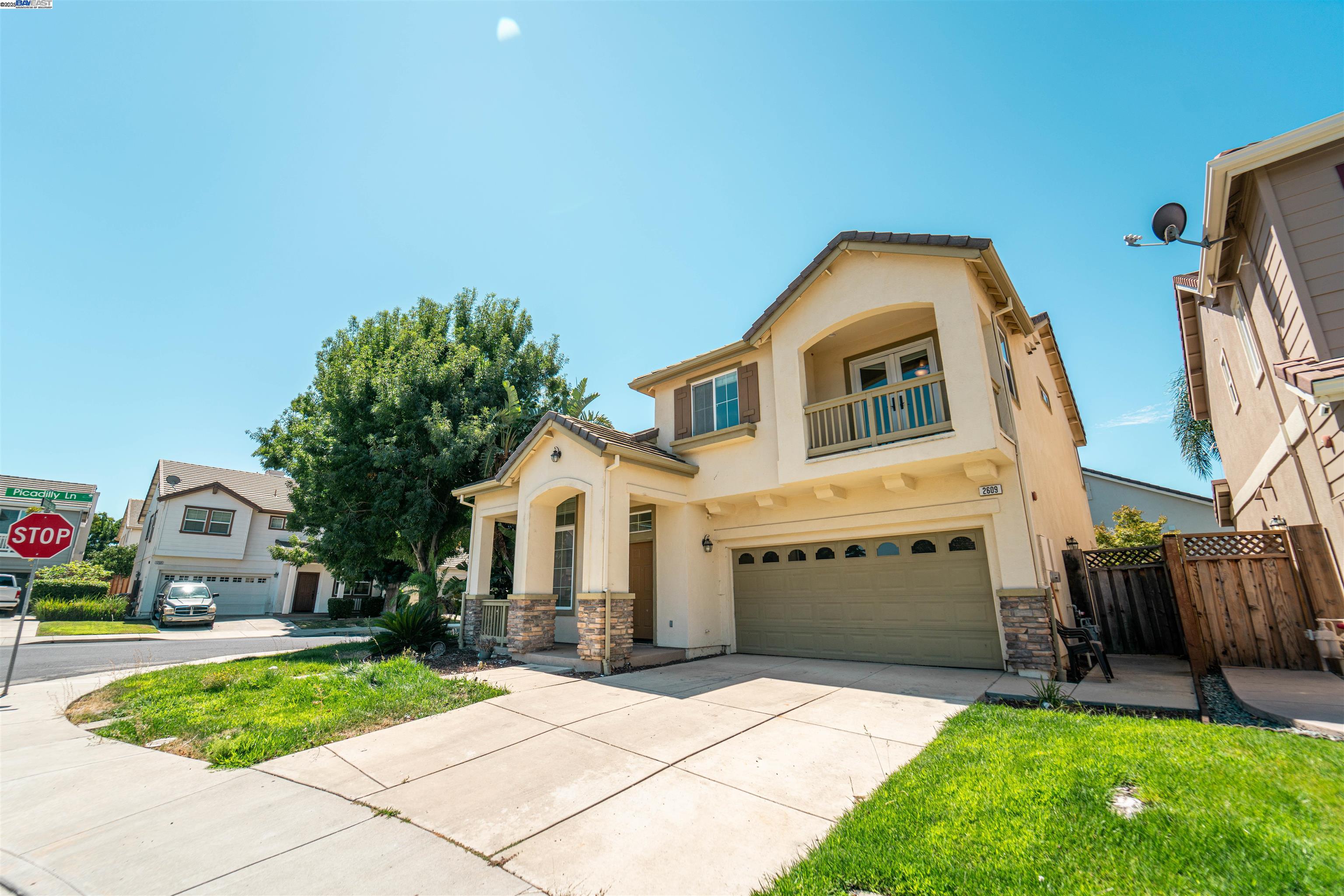Detail Gallery Image 2 of 31 For 2609 Intrigue Lane, Brentwood,  CA 94513-1747 - 4 Beds | 2/1 Baths