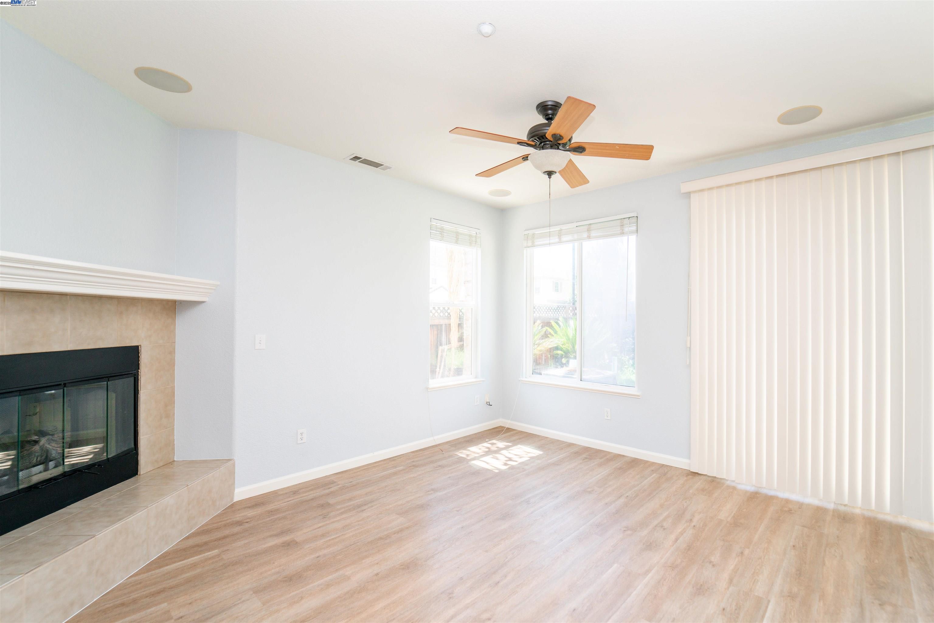 Detail Gallery Image 6 of 31 For 2609 Intrigue Lane, Brentwood,  CA 94513-1747 - 4 Beds | 2/1 Baths