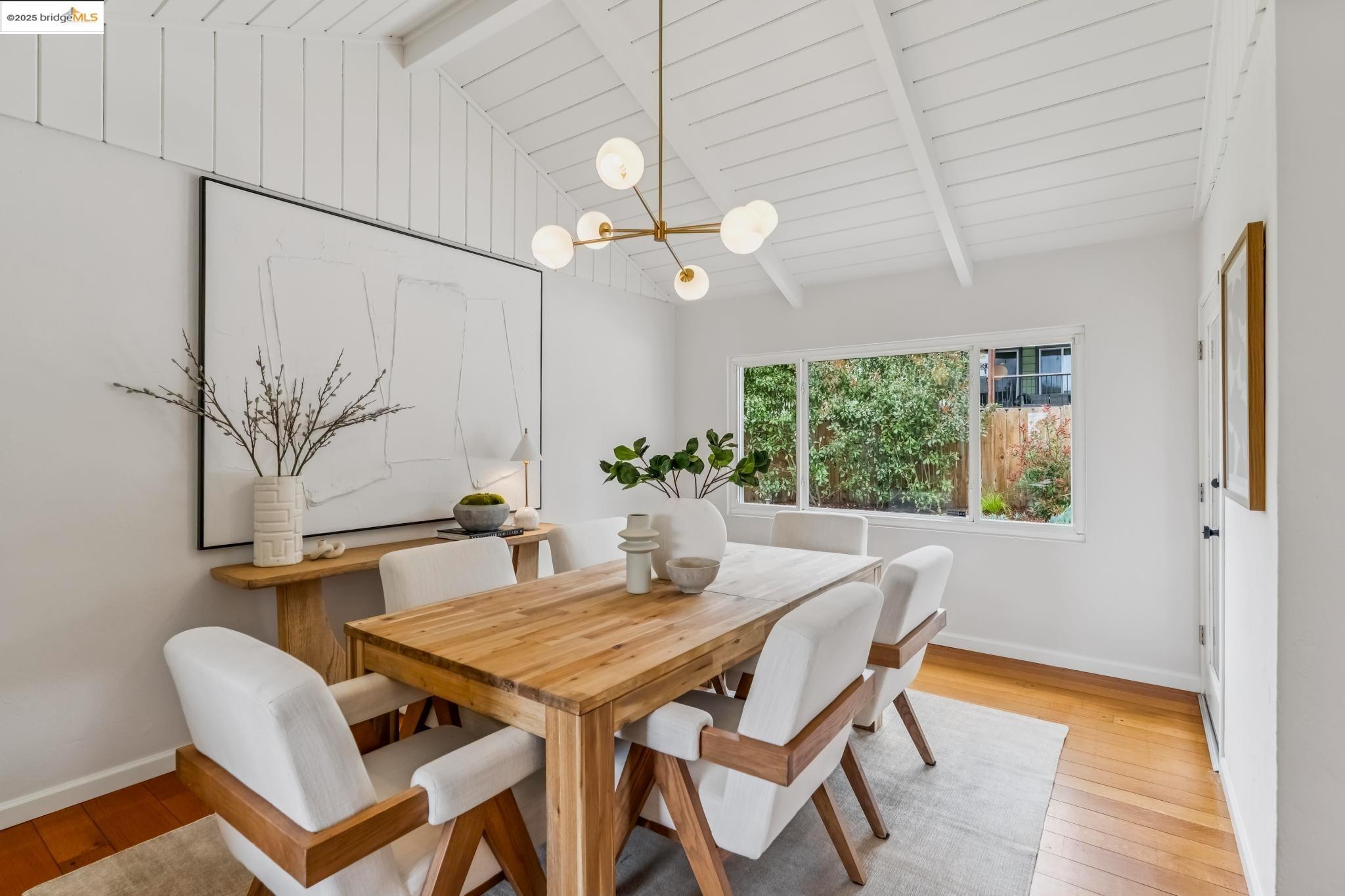 Detail Gallery Image 18 of 60 For 4607 Fieldbrook Rd, Oakland,  CA 94619 - 2 Beds | 1/1 Baths