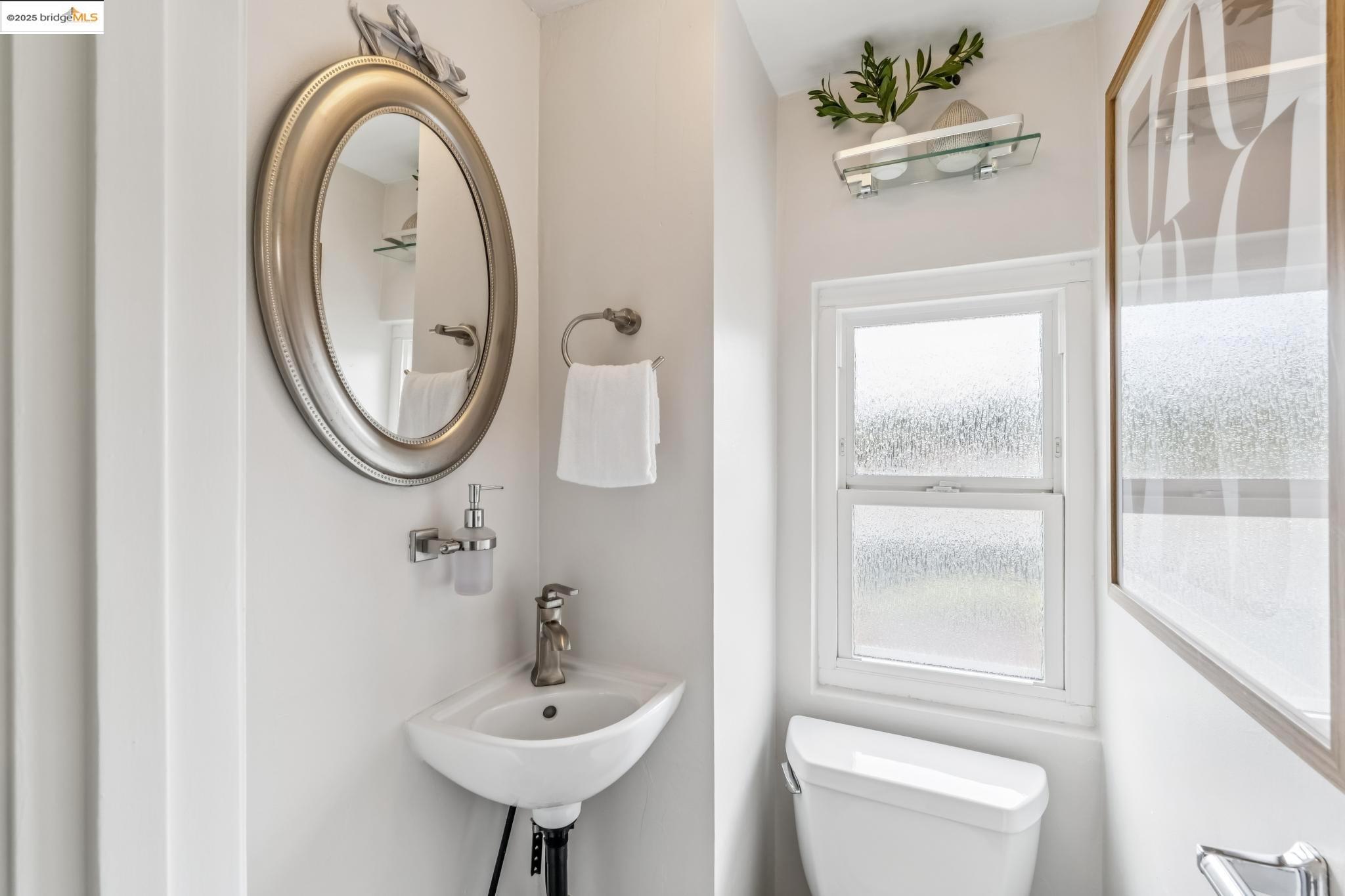 Detail Gallery Image 32 of 60 For 4607 Fieldbrook Rd, Oakland,  CA 94619 - 2 Beds | 1/1 Baths