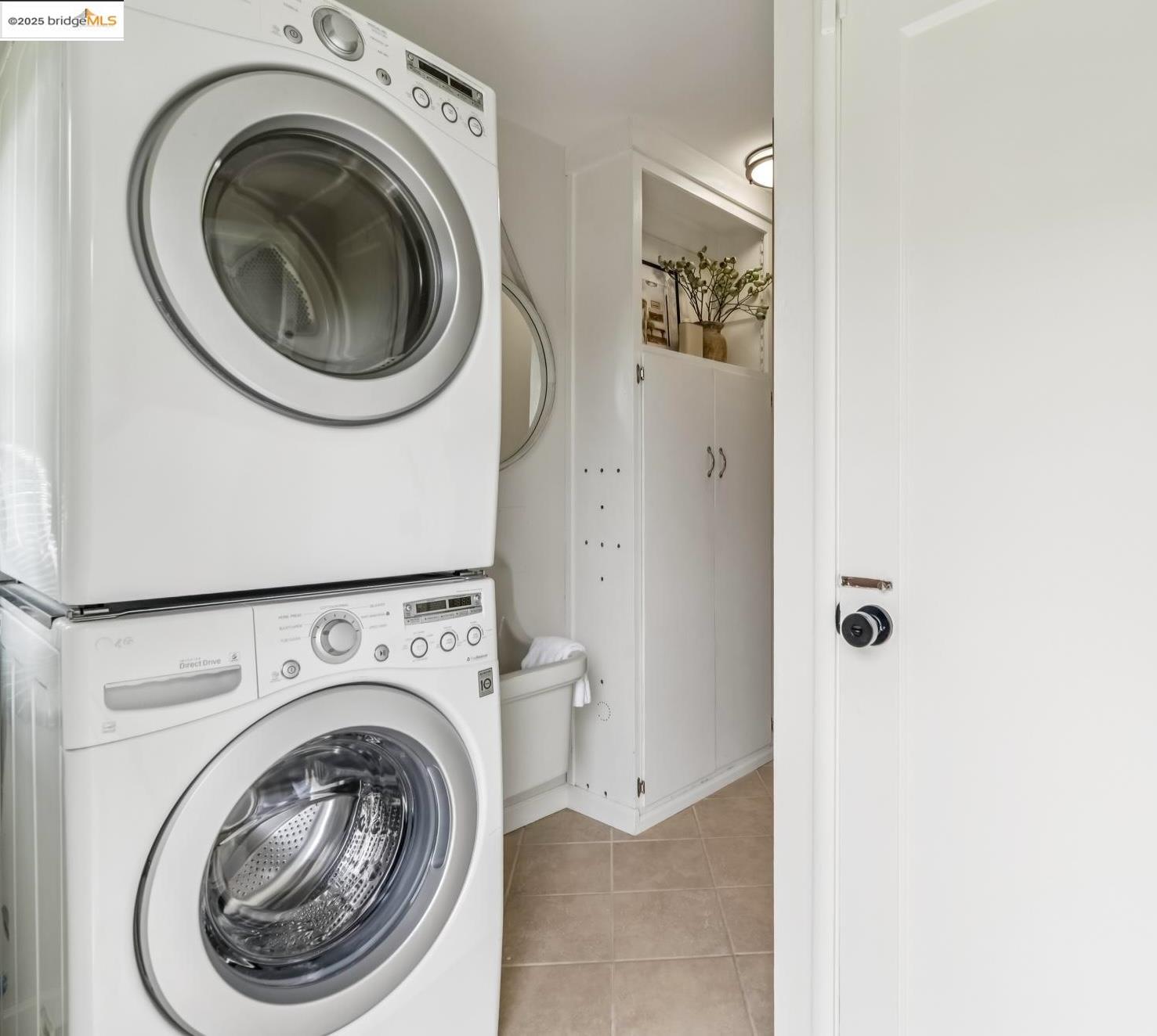 Detail Gallery Image 33 of 60 For 4607 Fieldbrook Rd, Oakland,  CA 94619 - 2 Beds | 1/1 Baths