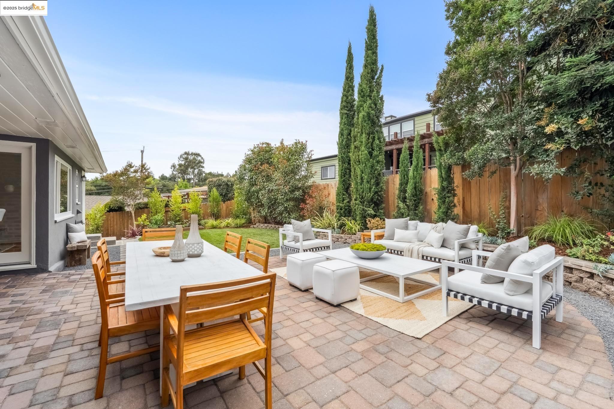 Detail Gallery Image 36 of 60 For 4607 Fieldbrook Rd, Oakland,  CA 94619 - 2 Beds | 1/1 Baths