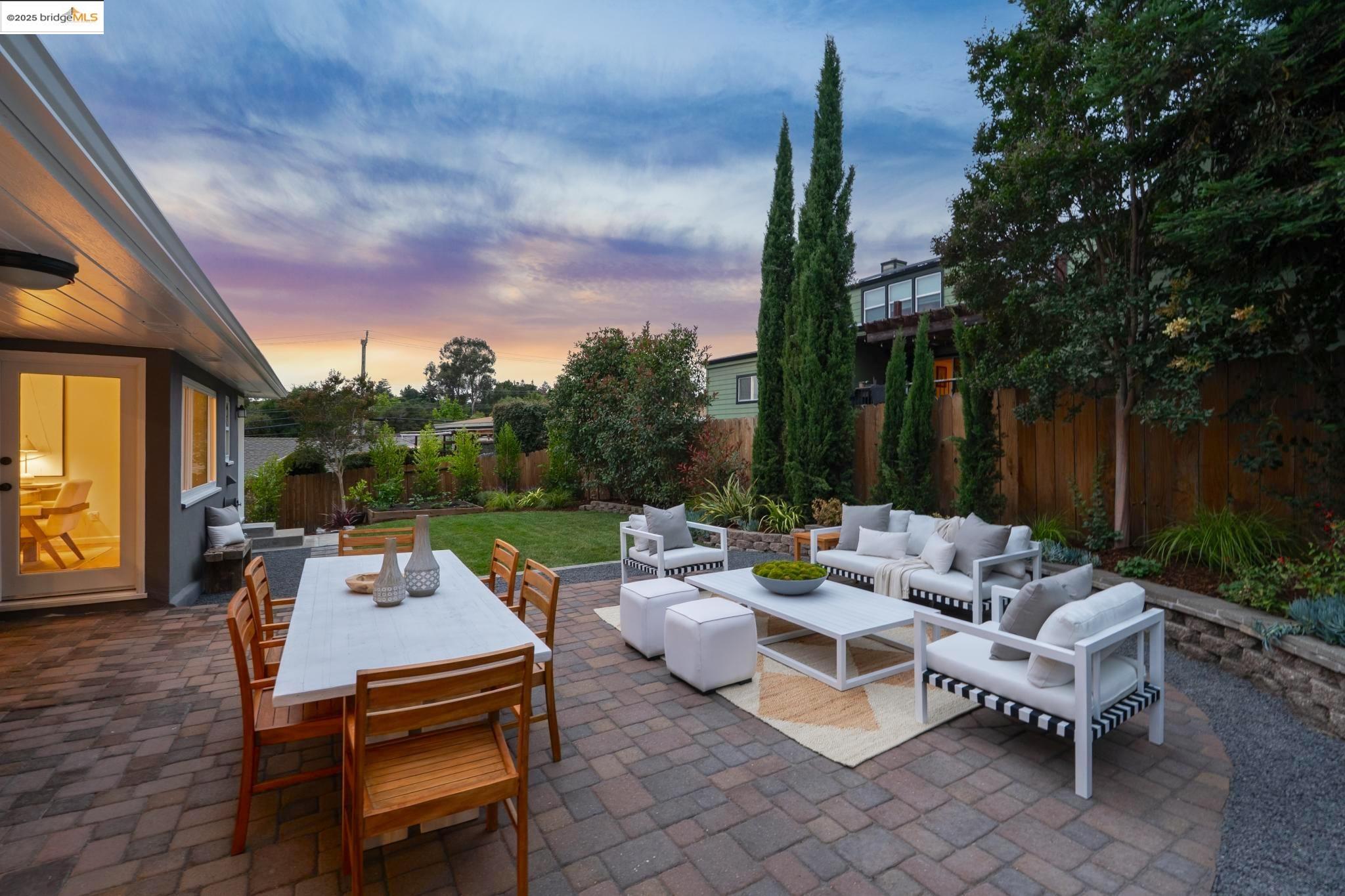 Detail Gallery Image 55 of 60 For 4607 Fieldbrook Rd, Oakland,  CA 94619 - 2 Beds | 1/1 Baths