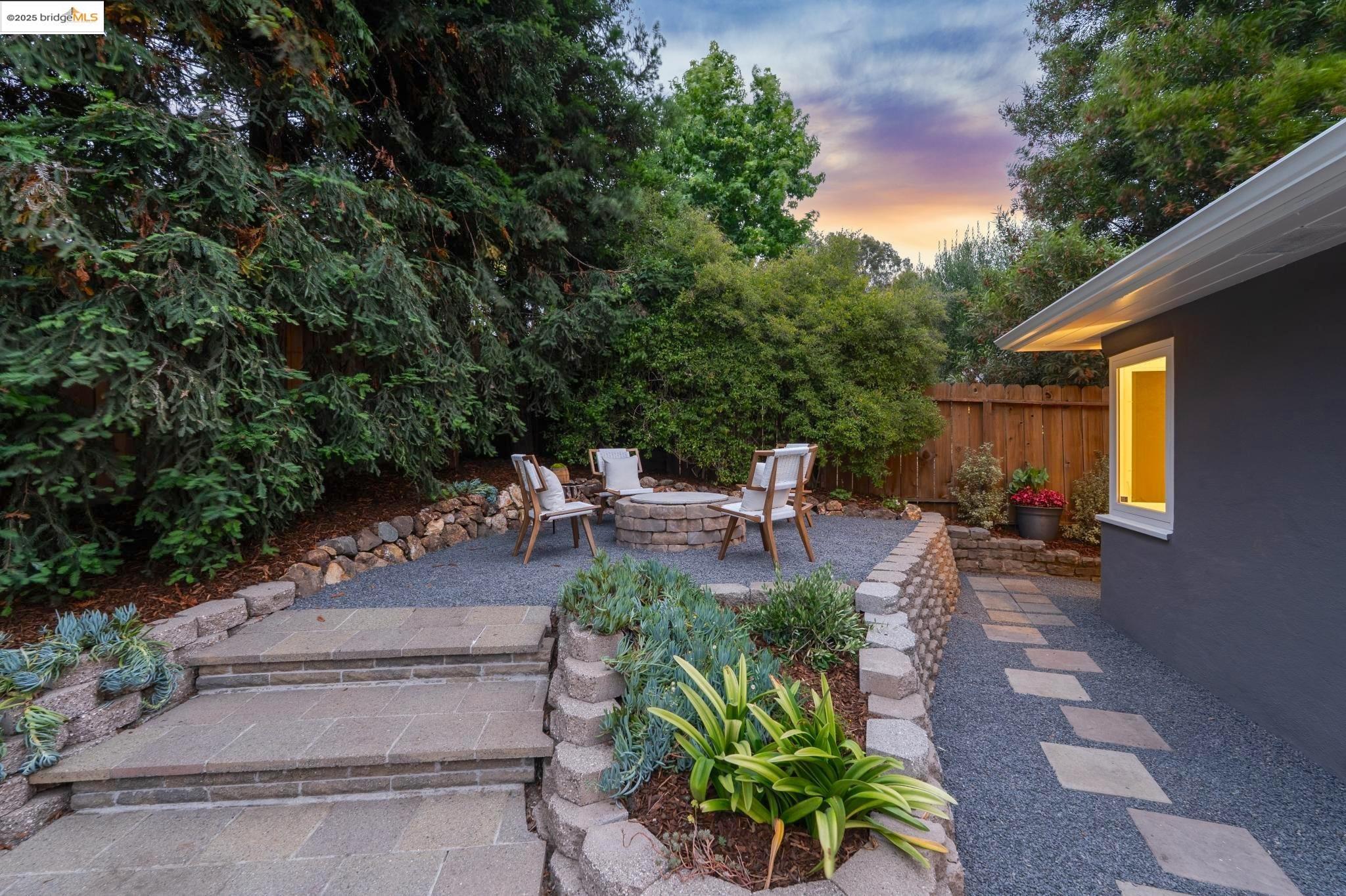 Detail Gallery Image 56 of 60 For 4607 Fieldbrook Rd, Oakland,  CA 94619 - 2 Beds | 1/1 Baths