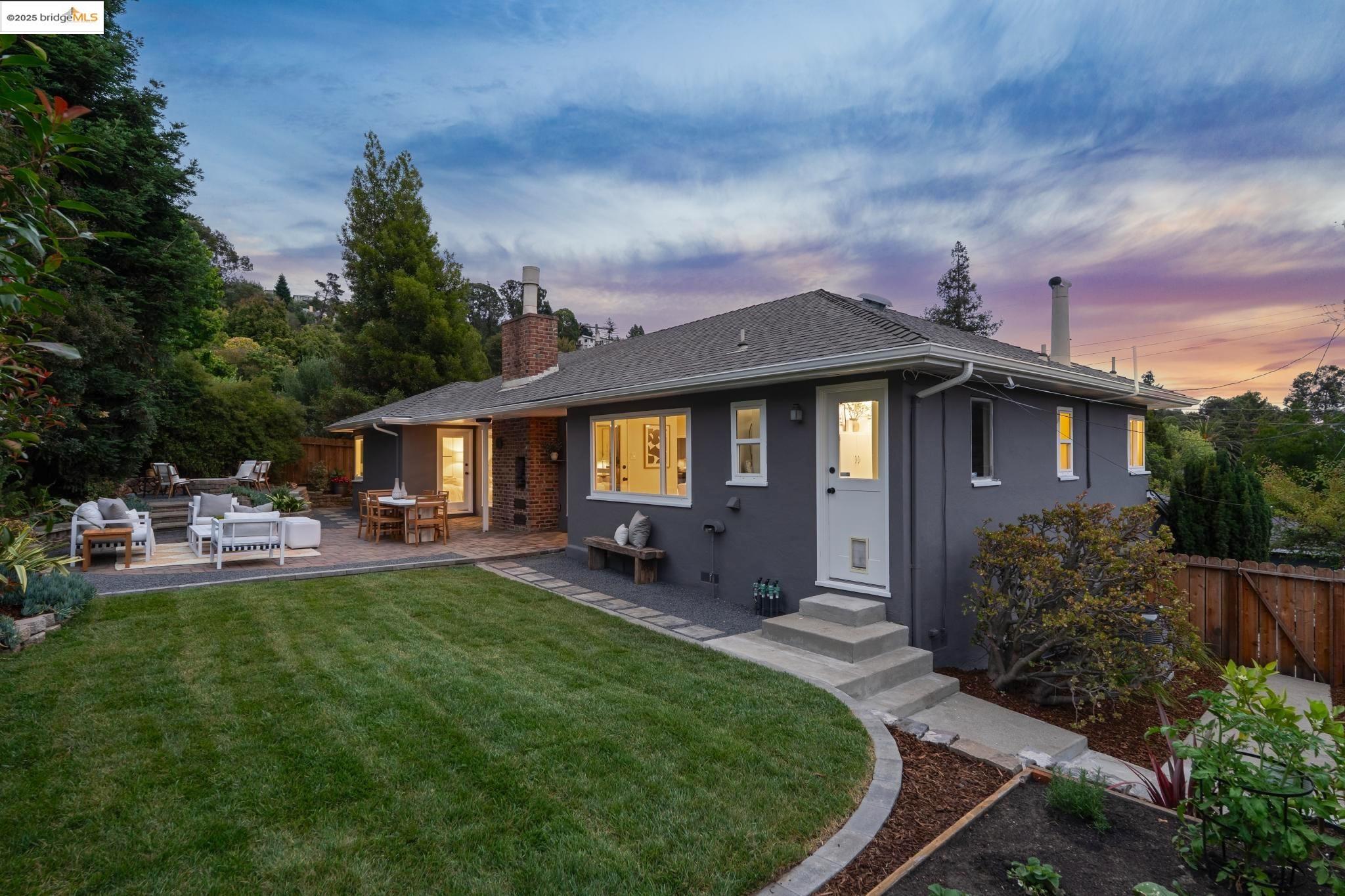 Detail Gallery Image 60 of 60 For 4607 Fieldbrook Rd, Oakland,  CA 94619 - 2 Beds | 1/1 Baths