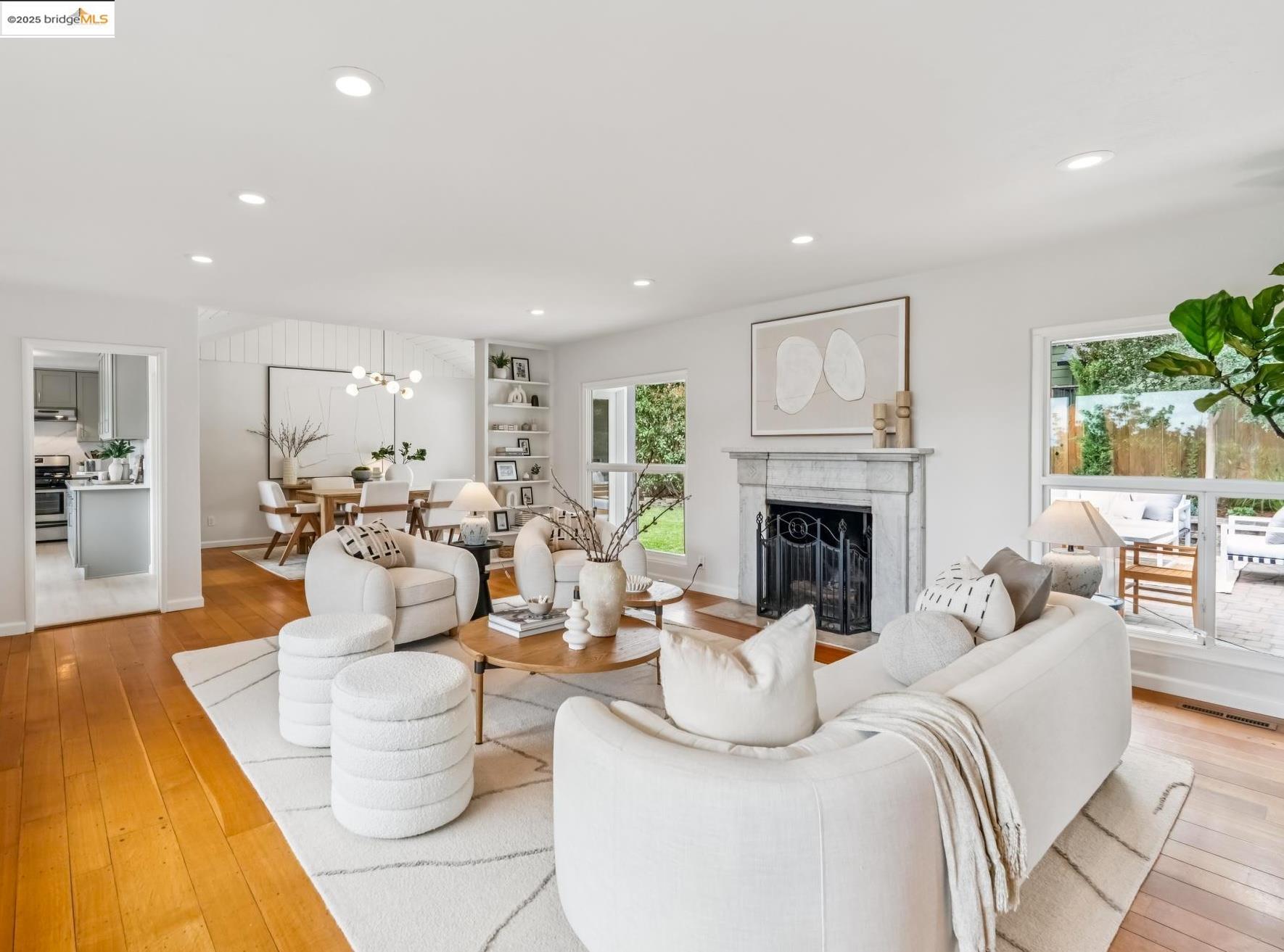 Detail Gallery Image 9 of 60 For 4607 Fieldbrook Rd, Oakland,  CA 94619 - 2 Beds | 1/1 Baths