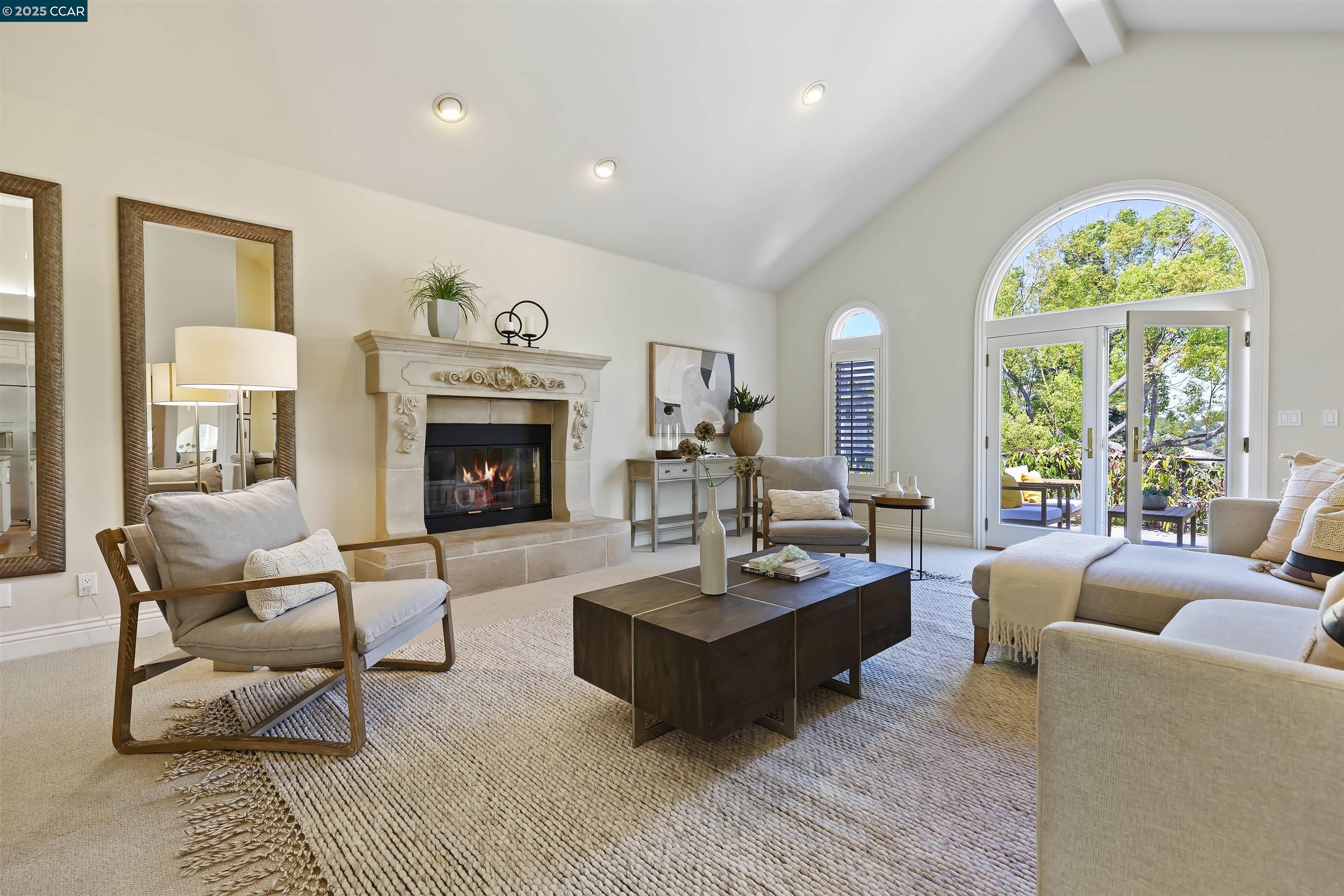 Detail Gallery Image 14 of 41 For 30 Crestview Ct, Lafayette,  CA 94549 - 5 Beds | 4/1 Baths