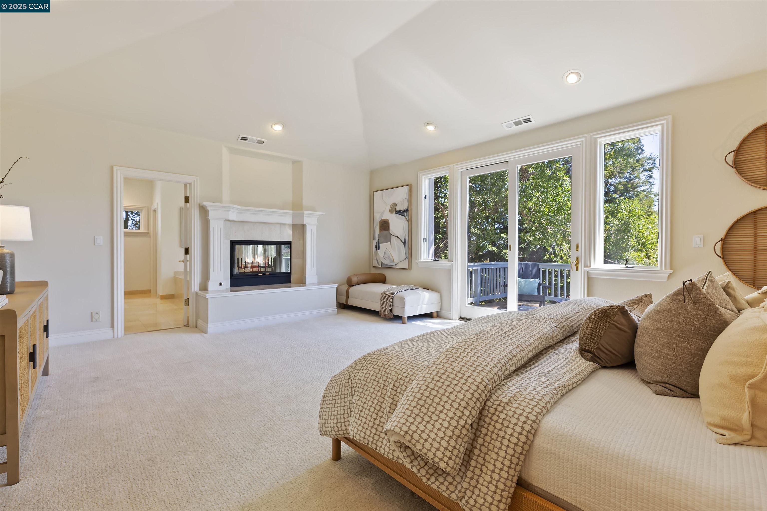 Detail Gallery Image 22 of 41 For 30 Crestview Ct, Lafayette,  CA 94549 - 5 Beds | 4/1 Baths