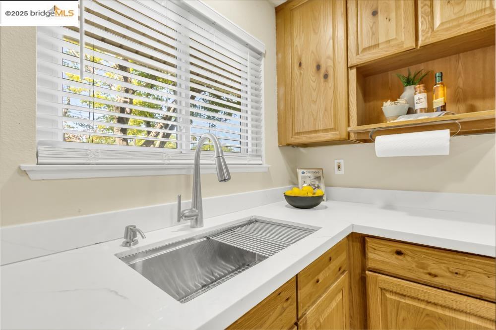 Detail Gallery Image 14 of 49 For 9024 Drury Ct, Sacramento,  CA 95826 - 5 Beds | 3 Baths