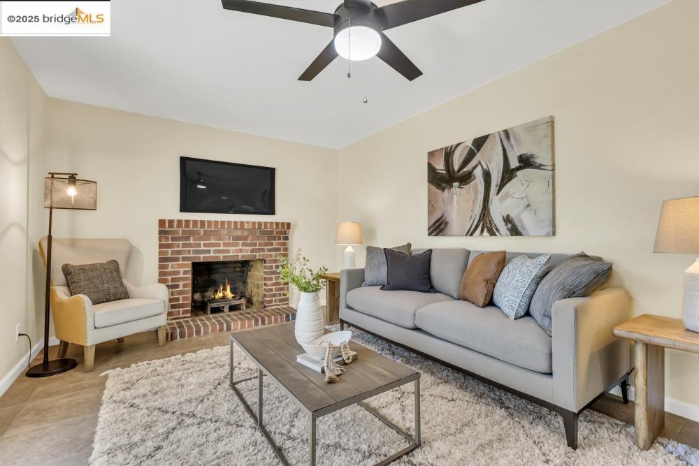 Detail Gallery Image 17 of 49 For 9024 Drury Ct, Sacramento,  CA 95826 - 5 Beds | 3 Baths