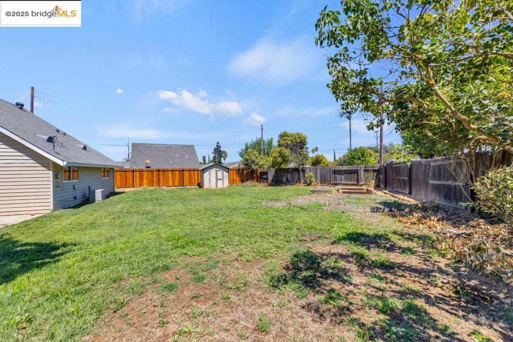 Detail Gallery Image 41 of 49 For 9024 Drury Ct, Sacramento,  CA 95826 - 5 Beds | 3 Baths
