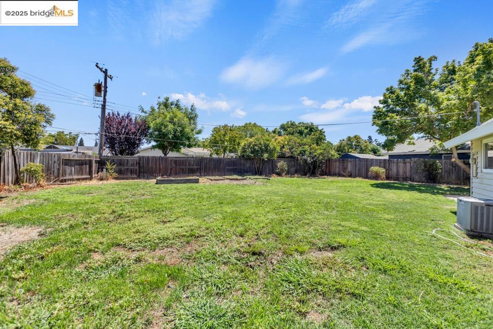 Detail Gallery Image 44 of 49 For 9024 Drury Ct, Sacramento,  CA 95826 - 5 Beds | 3 Baths